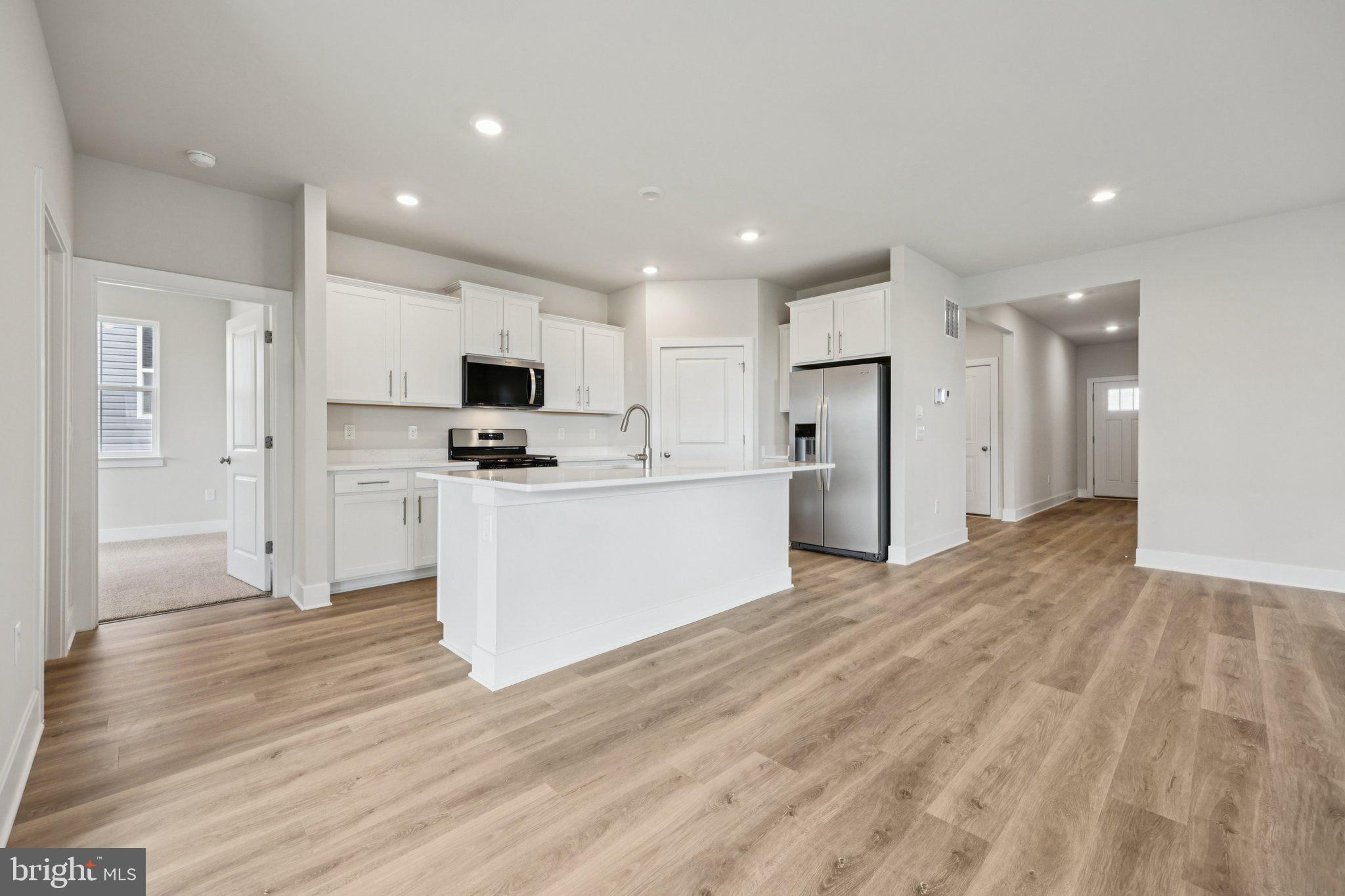 WILLOW RUN - Residential