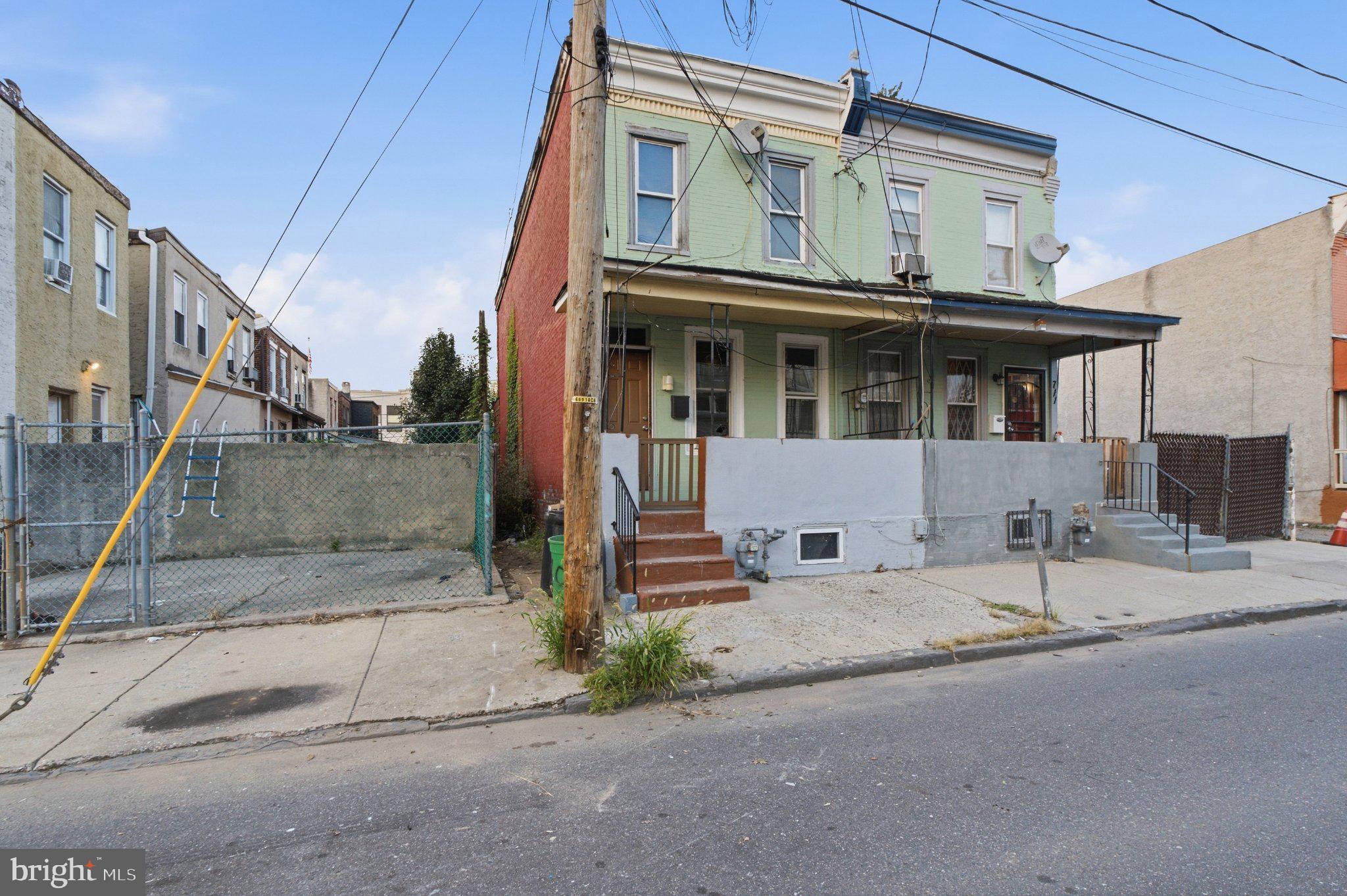 709 CEDAR STREET