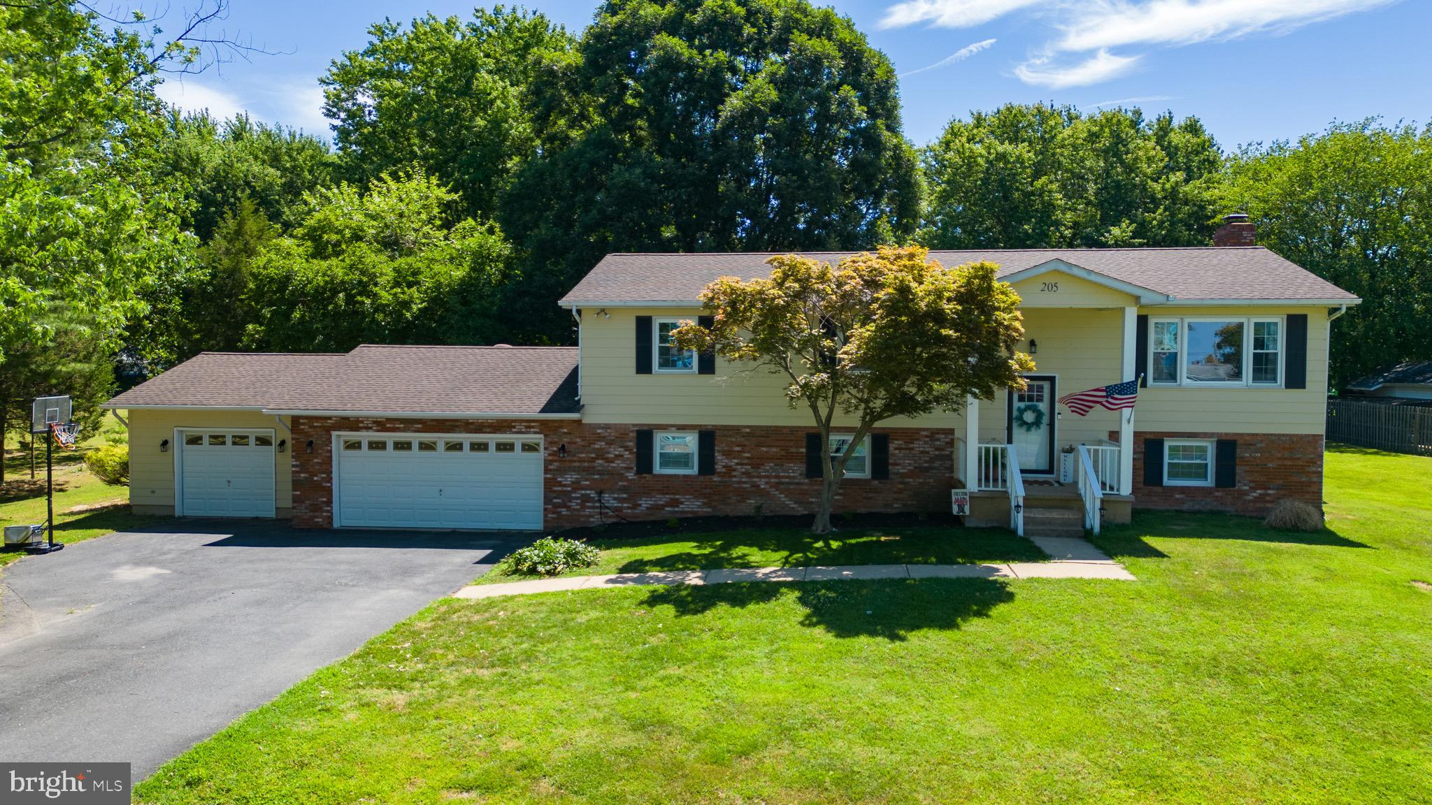 205 DROVERS WAY