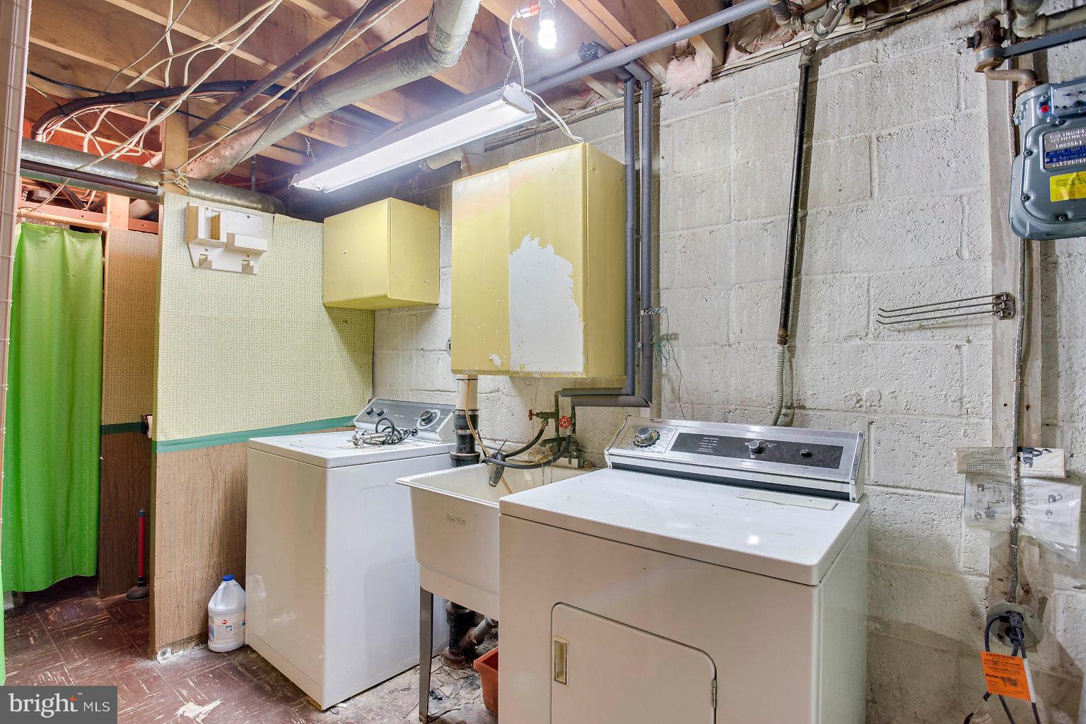 EASTWOOD HEIGHTS - Residential