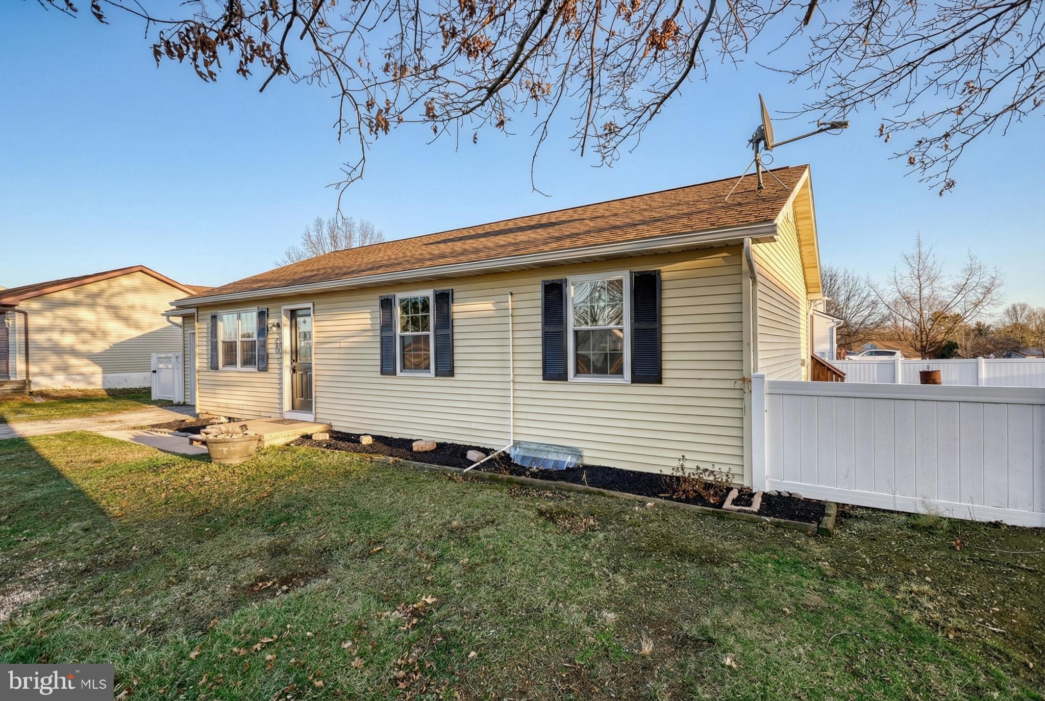 3330 E PHEASANT DRIVE