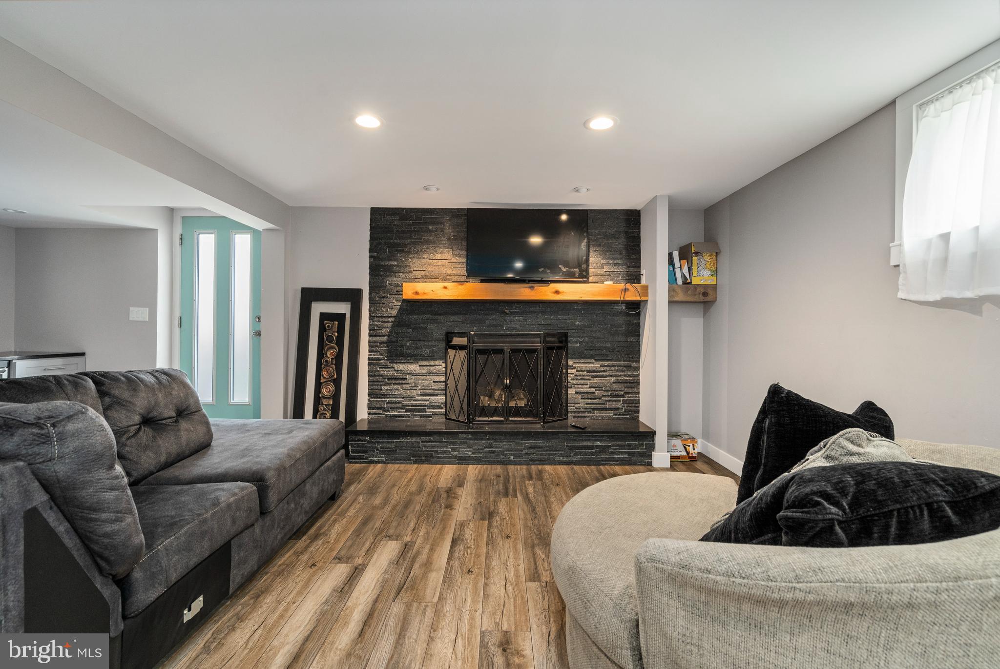 SILVERGATE VILLAGE - Residential