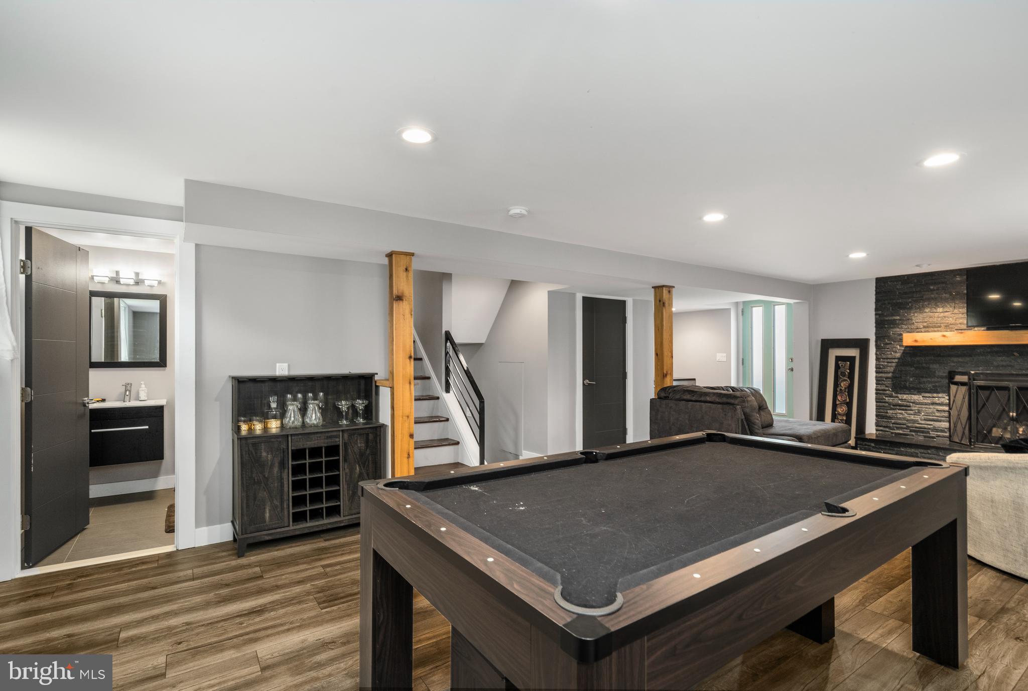 SILVERGATE VILLAGE - Residential