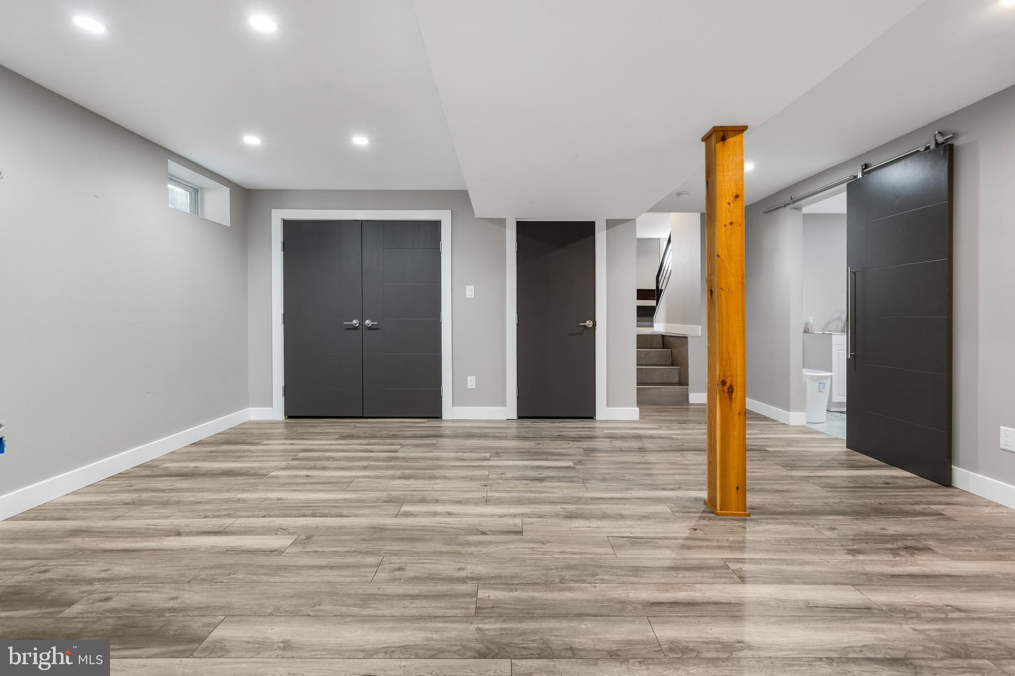 SILVERGATE VILLAGE - Residential