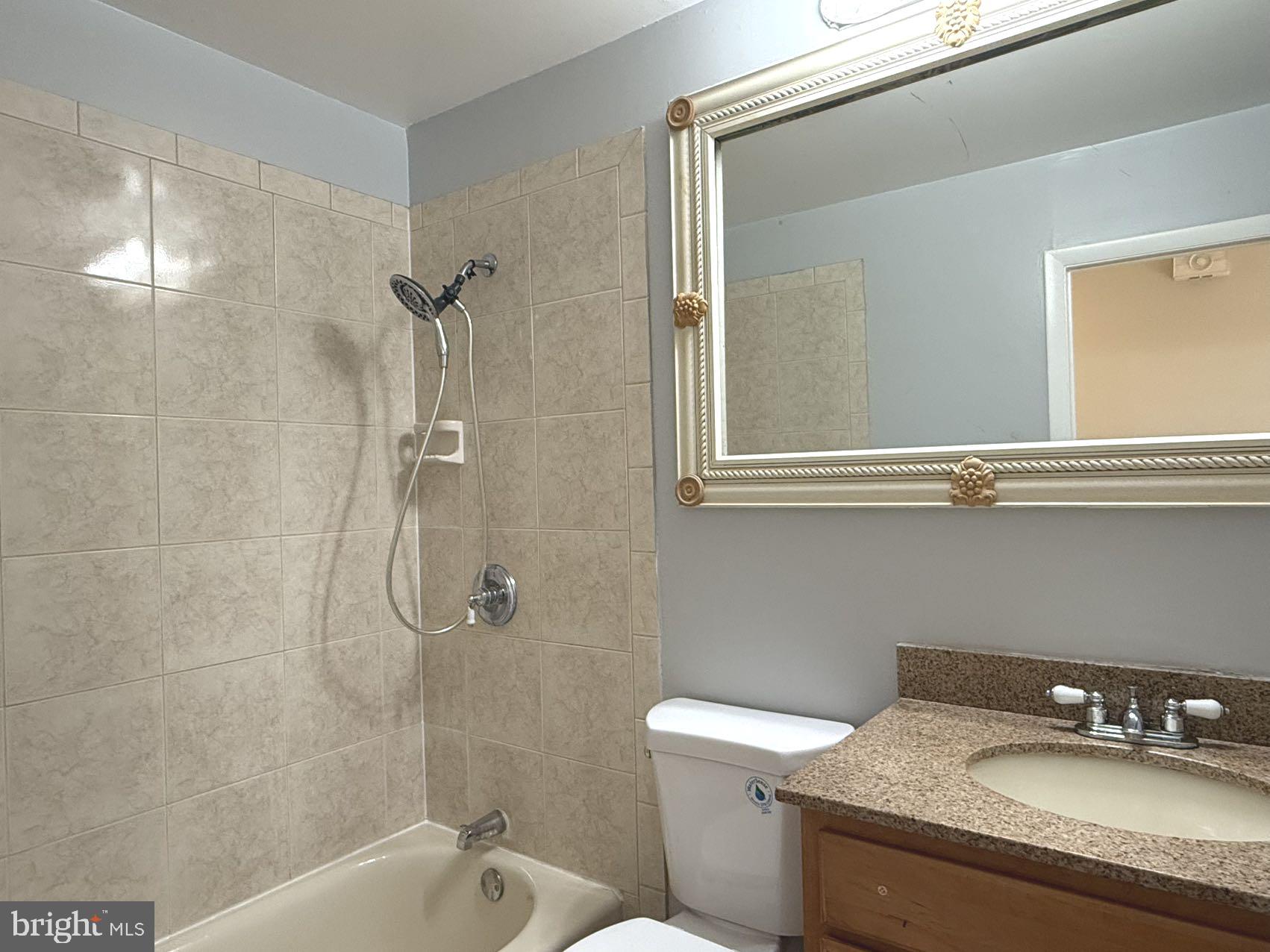 DALE CITY - Residential Lease