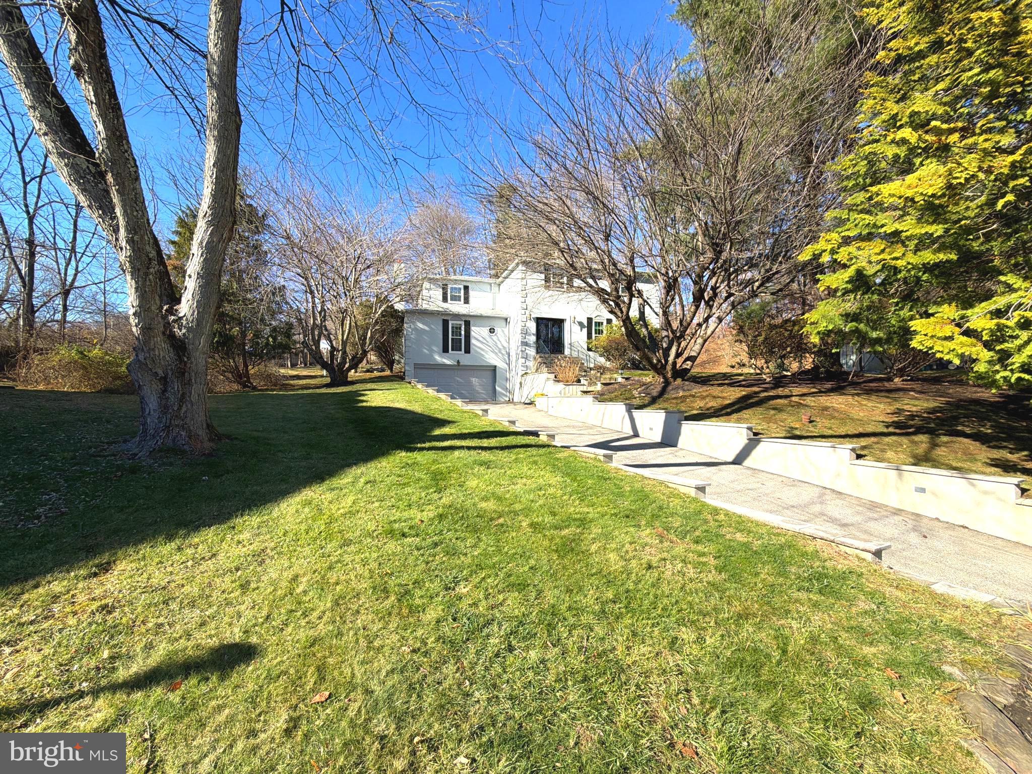 THE HILLS OF BRYN - Residential Lease