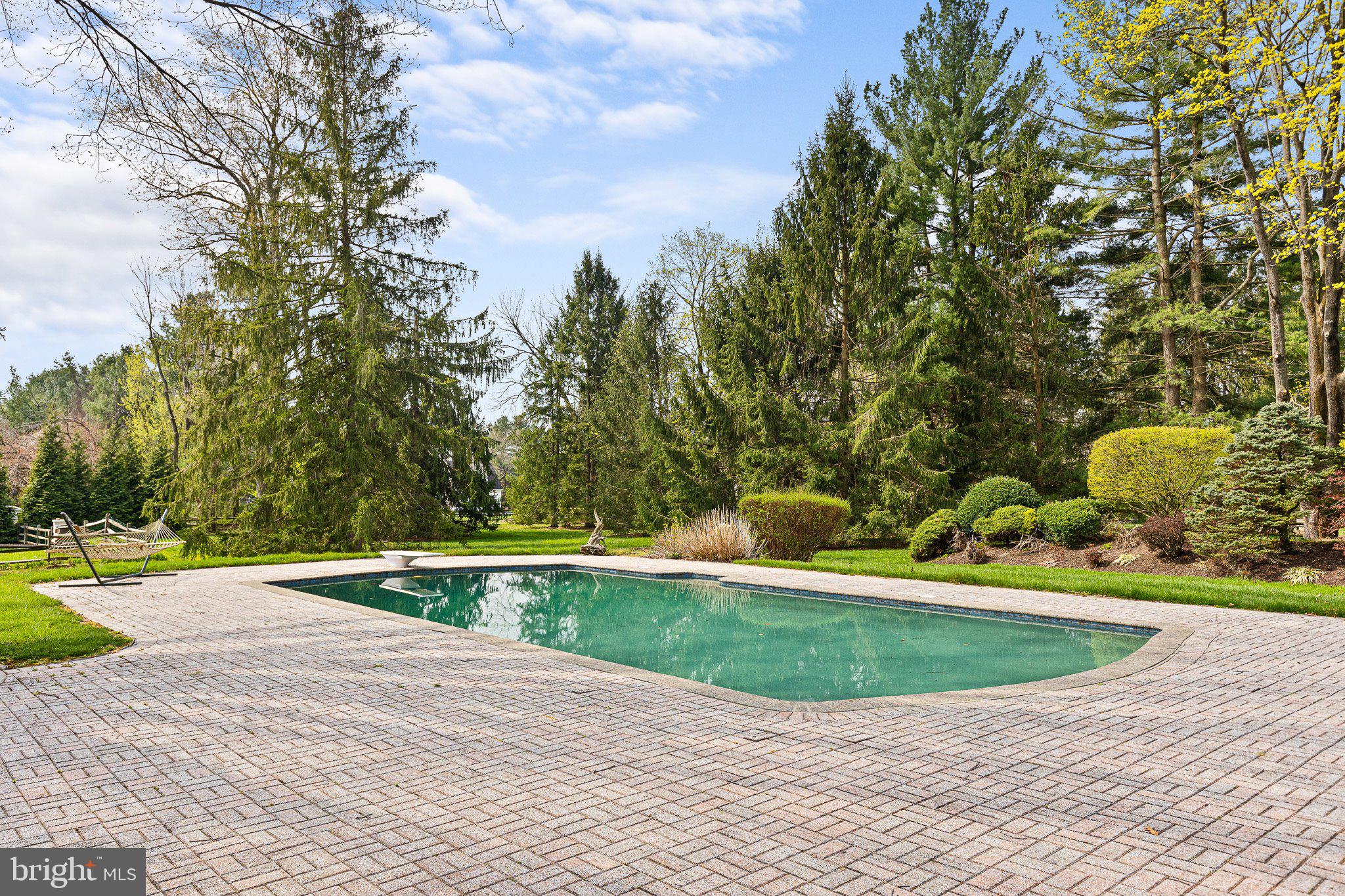 HICKORY HILL - Residential