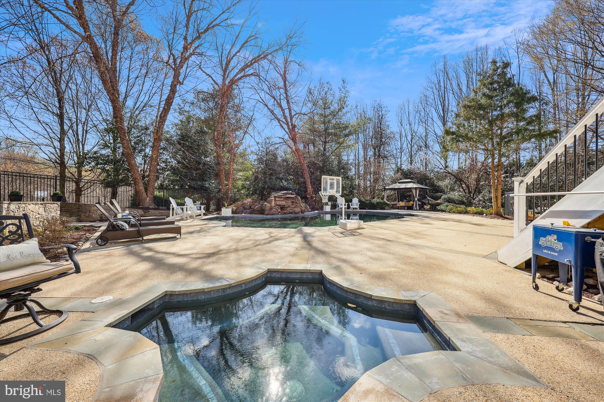 ABRAMS - Residential