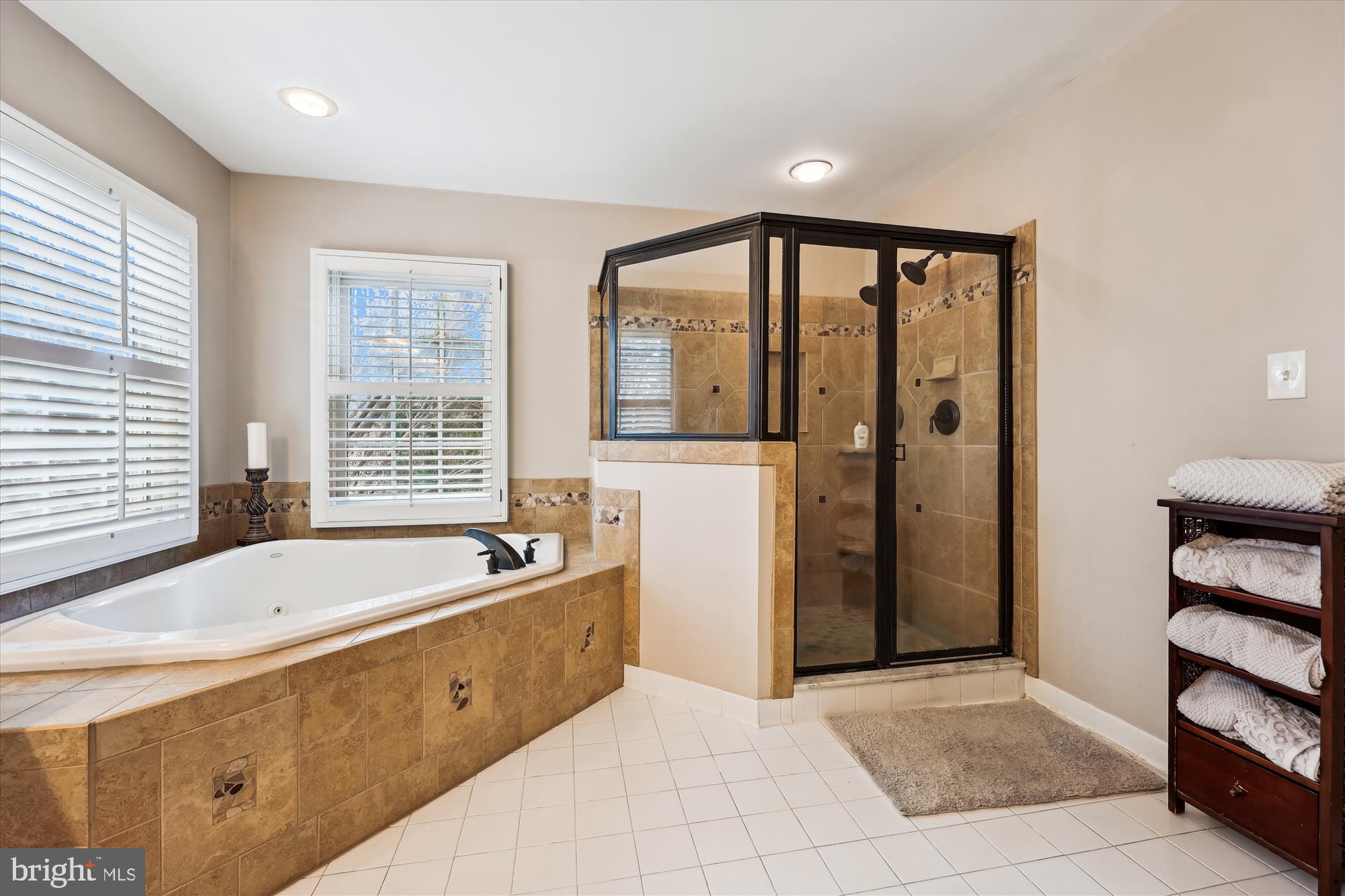 ABRAMS - Residential