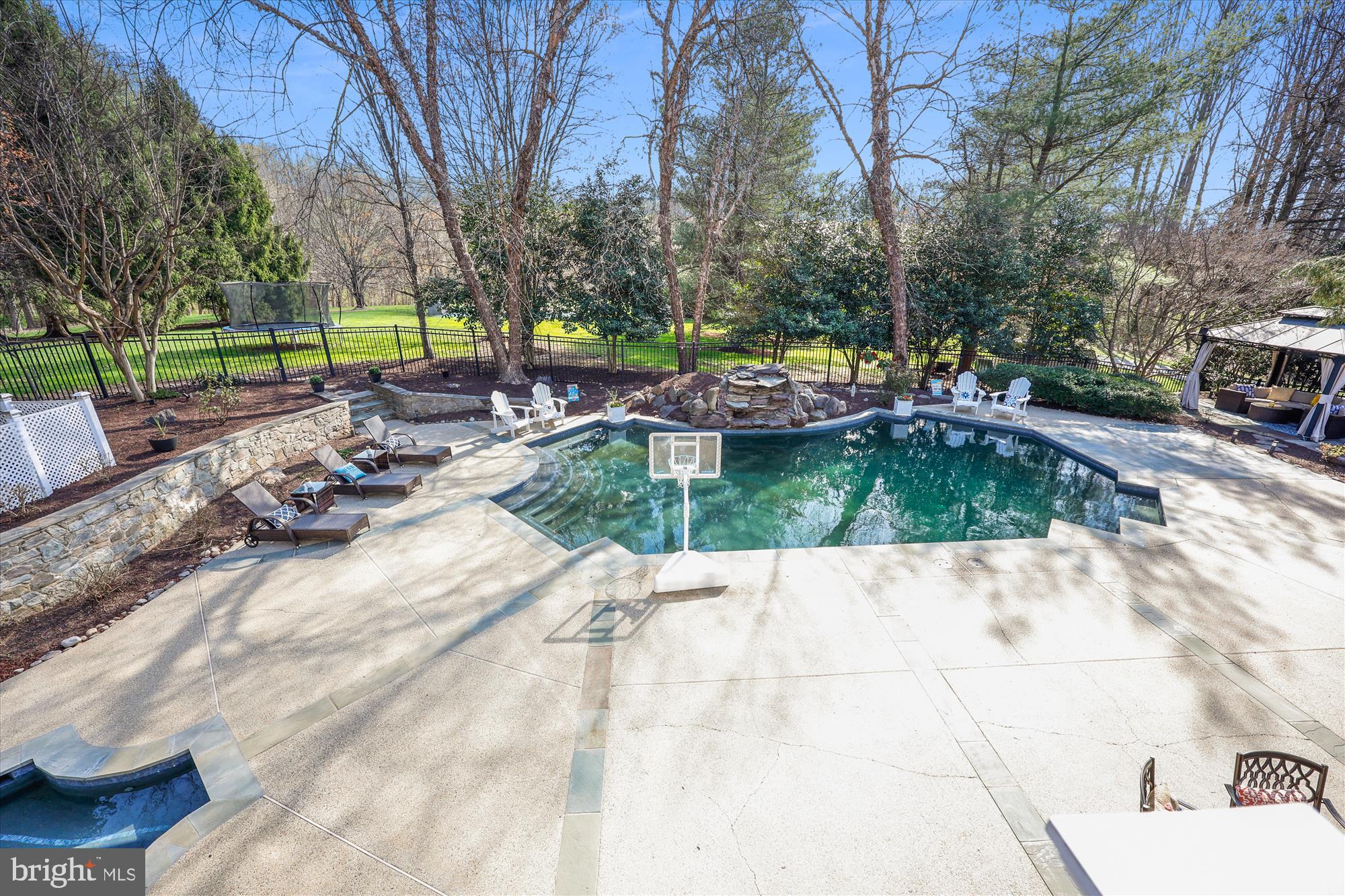 ABRAMS - Residential