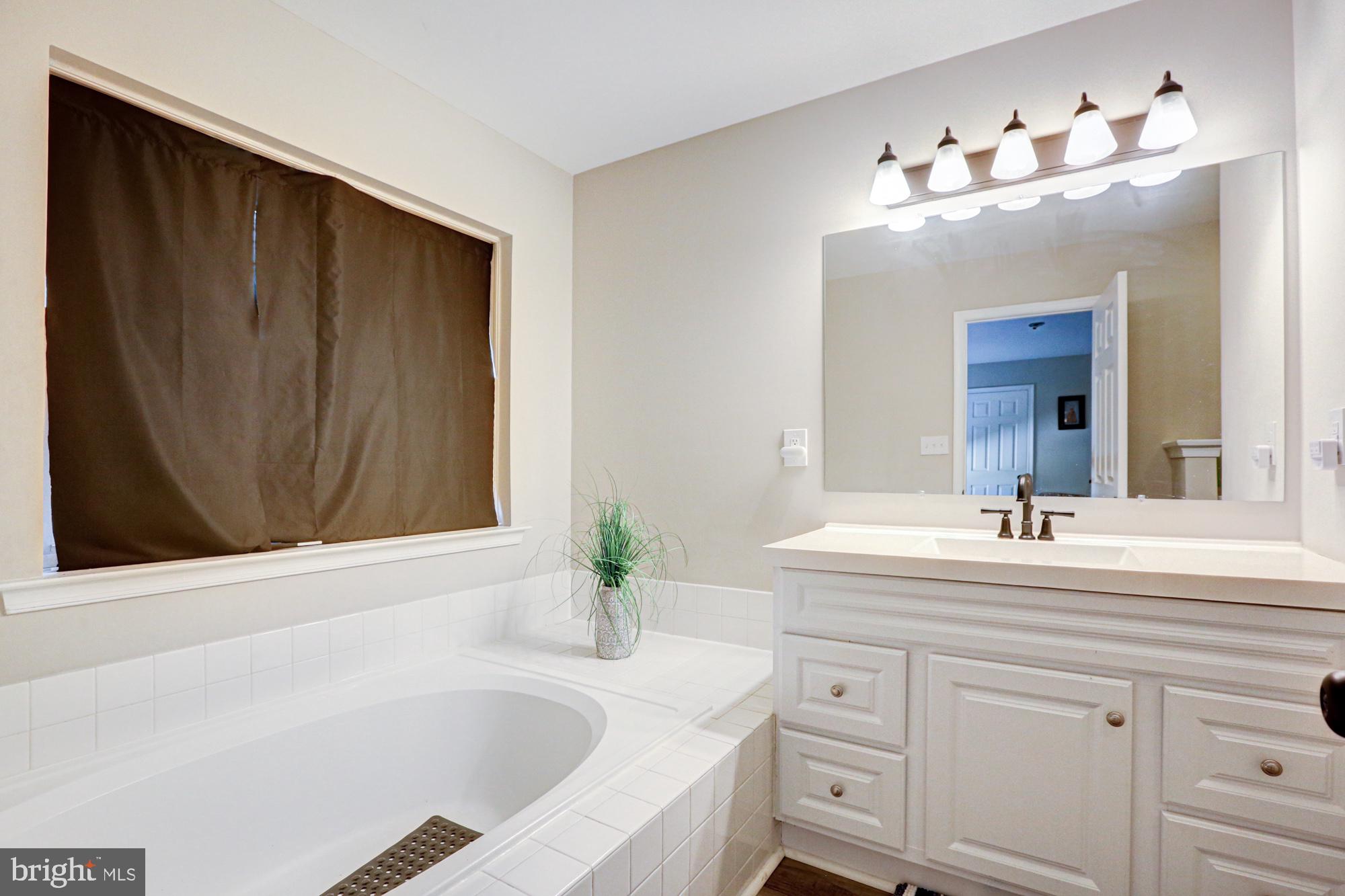 TRAYBERN - Residential