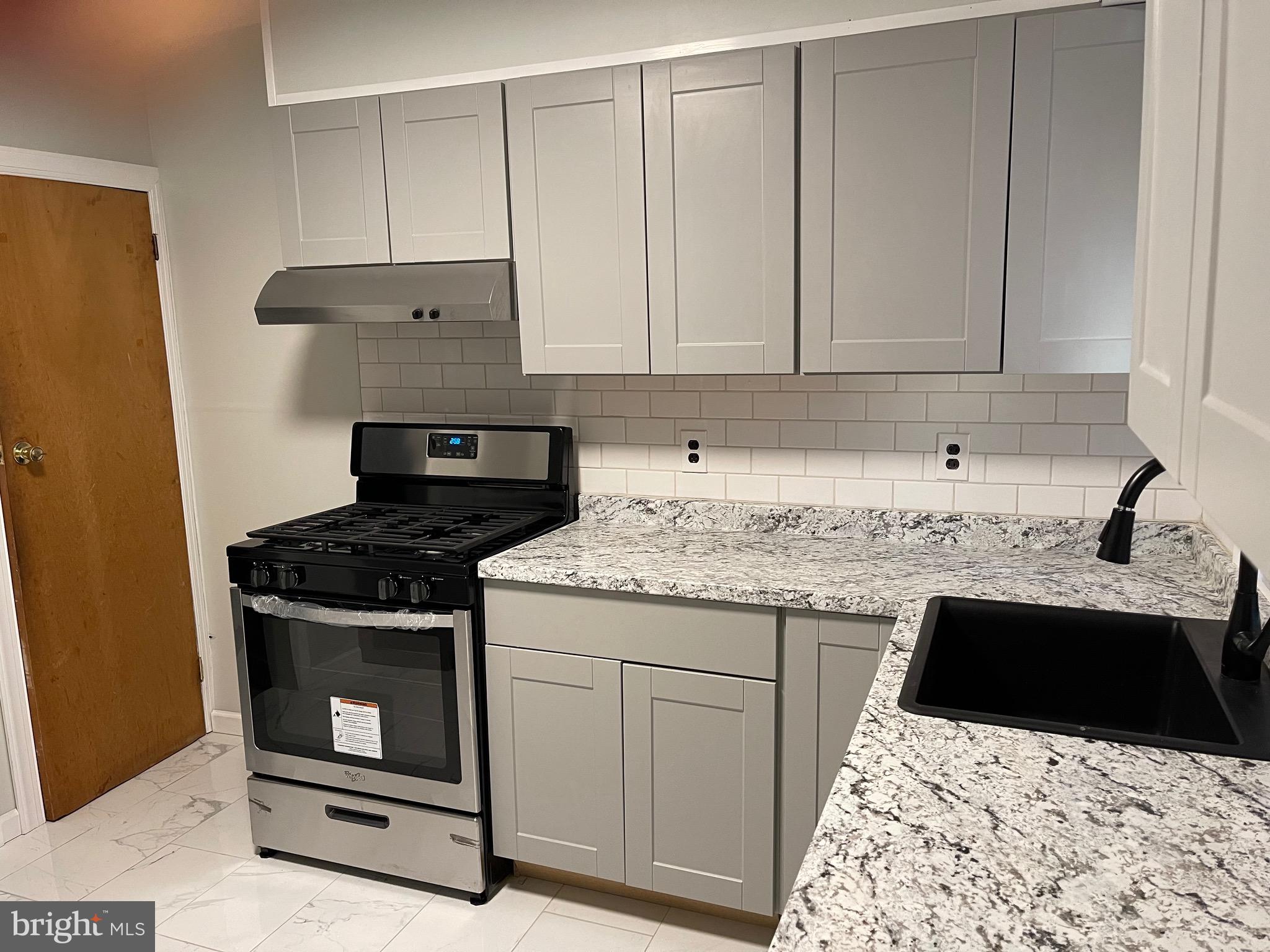 WEST OAK LANE - Residential Lease