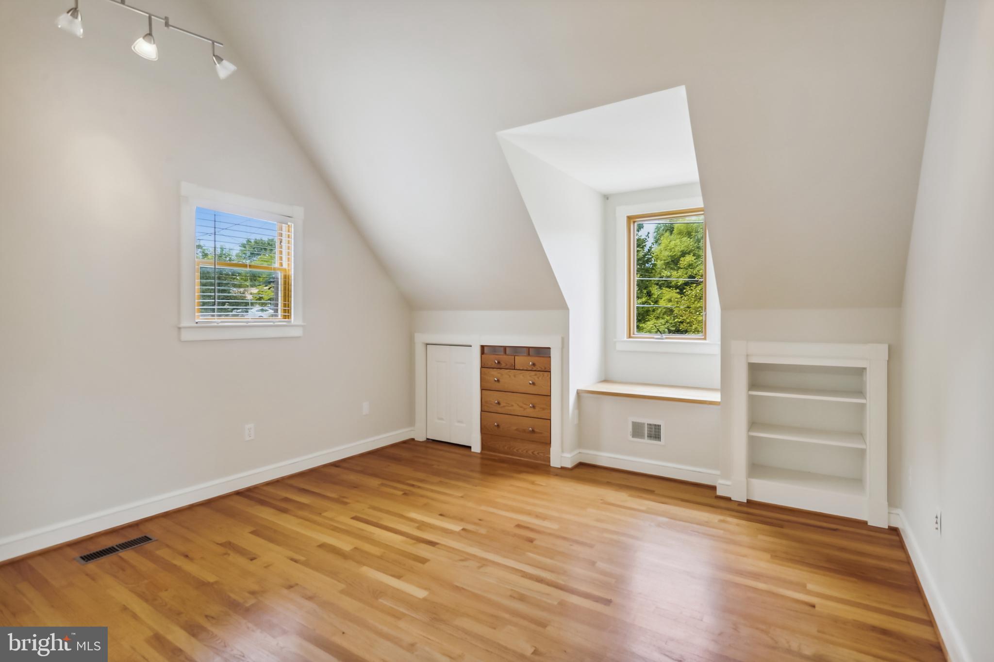 HARRIETT PARK - Residential Lease