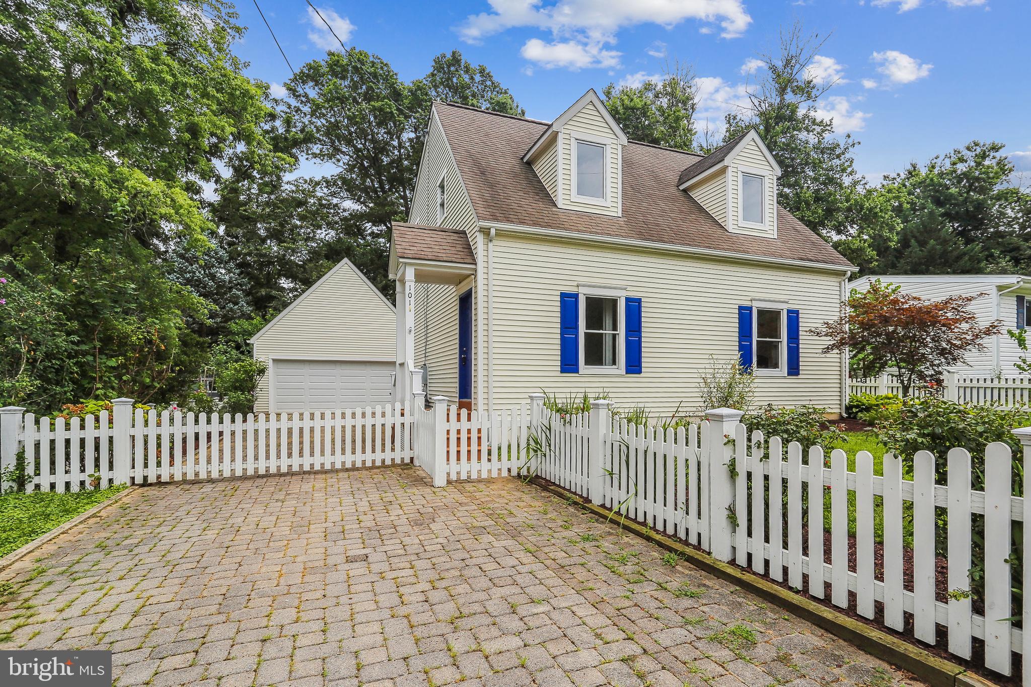 HARRIETT PARK - Residential Lease