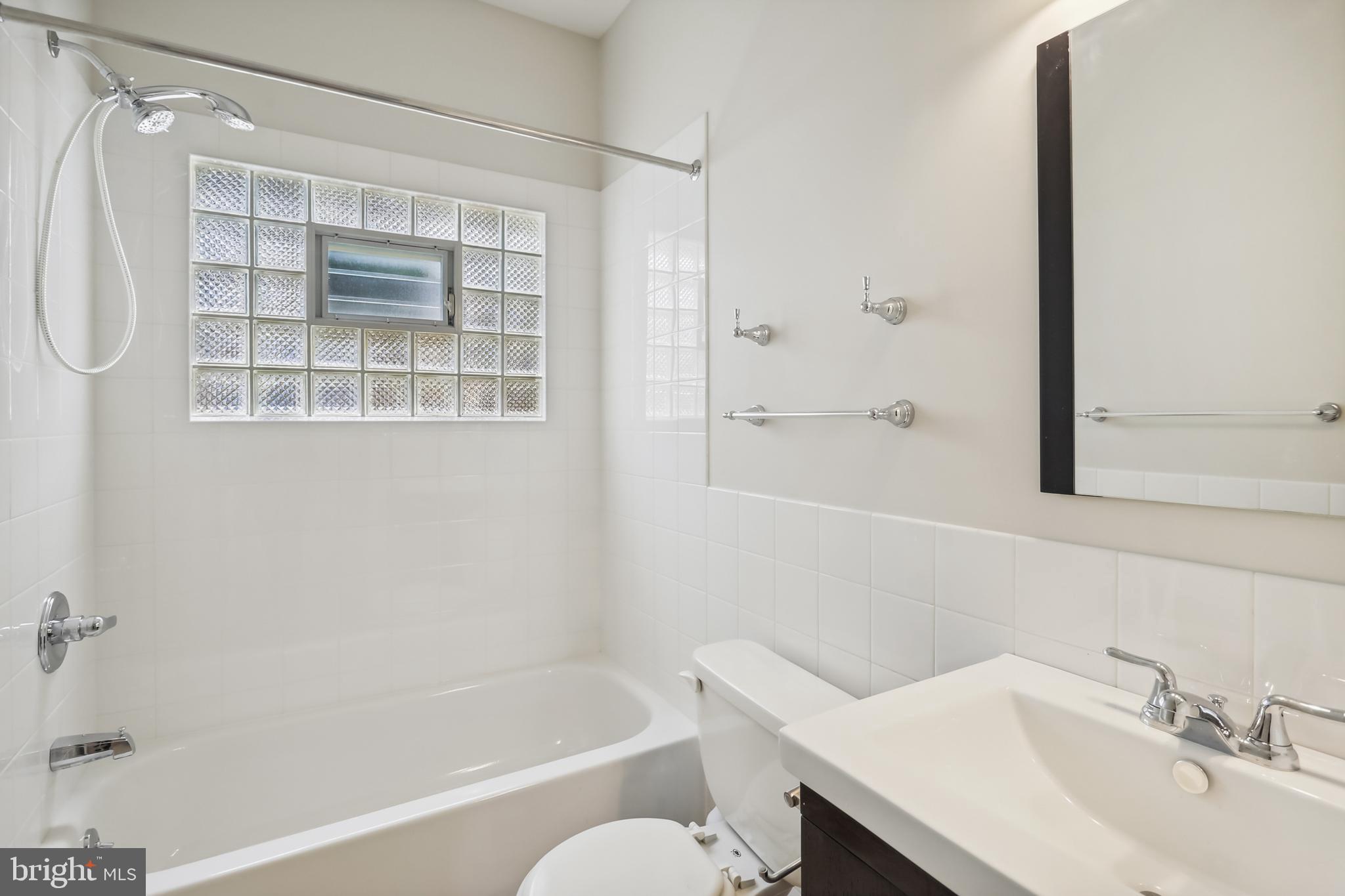 HARRIETT PARK - Residential Lease