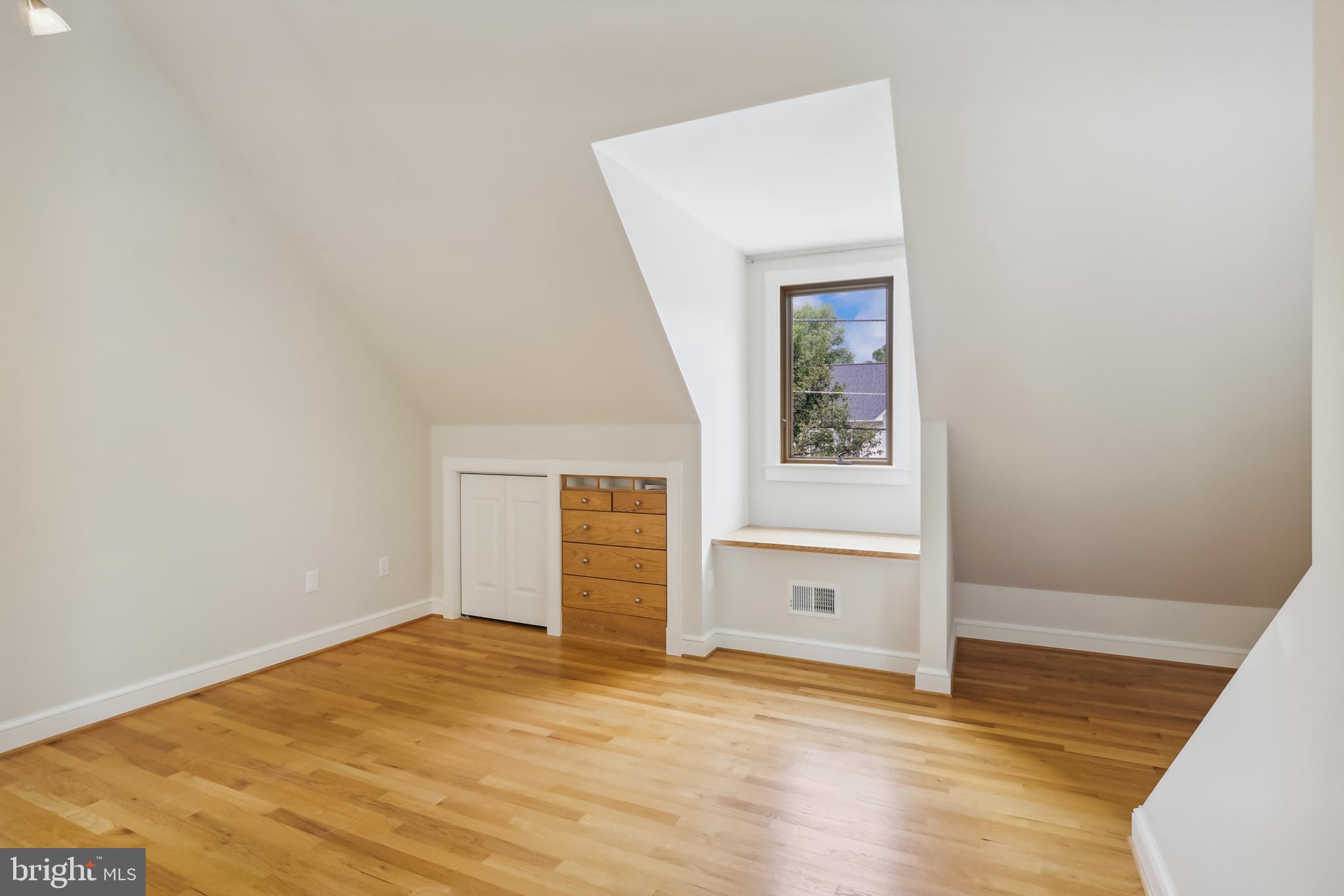 HARRIETT PARK - Residential Lease