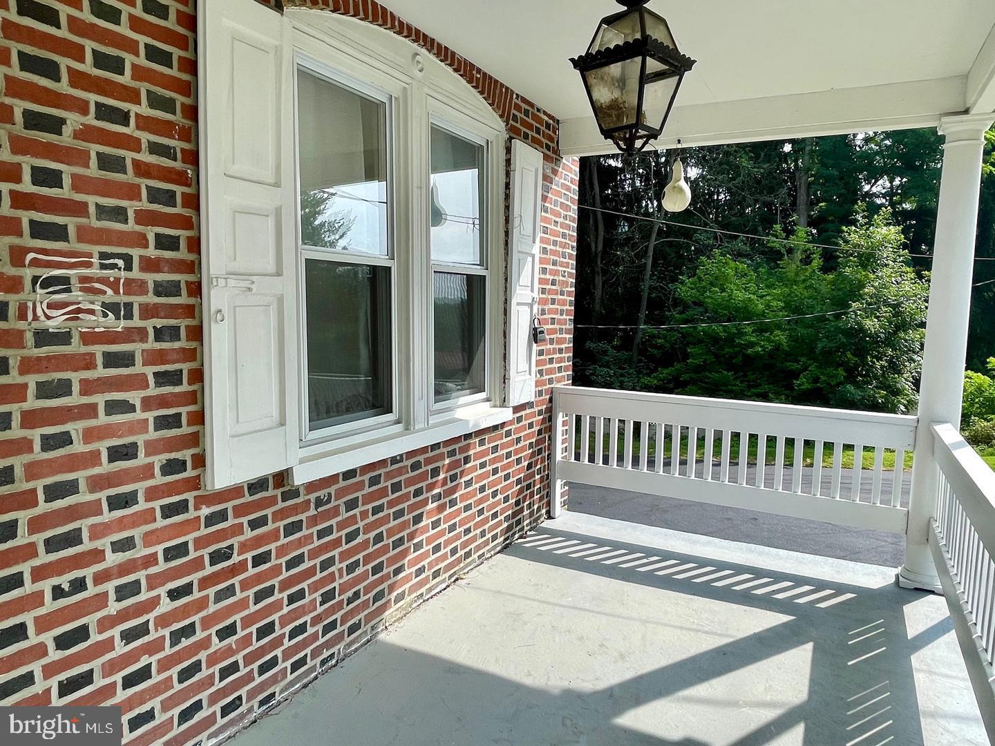 692 LENNI ROAD
