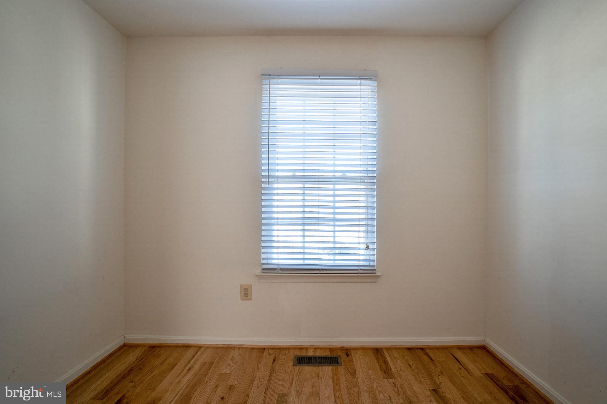 JAPONICA - Residential Lease