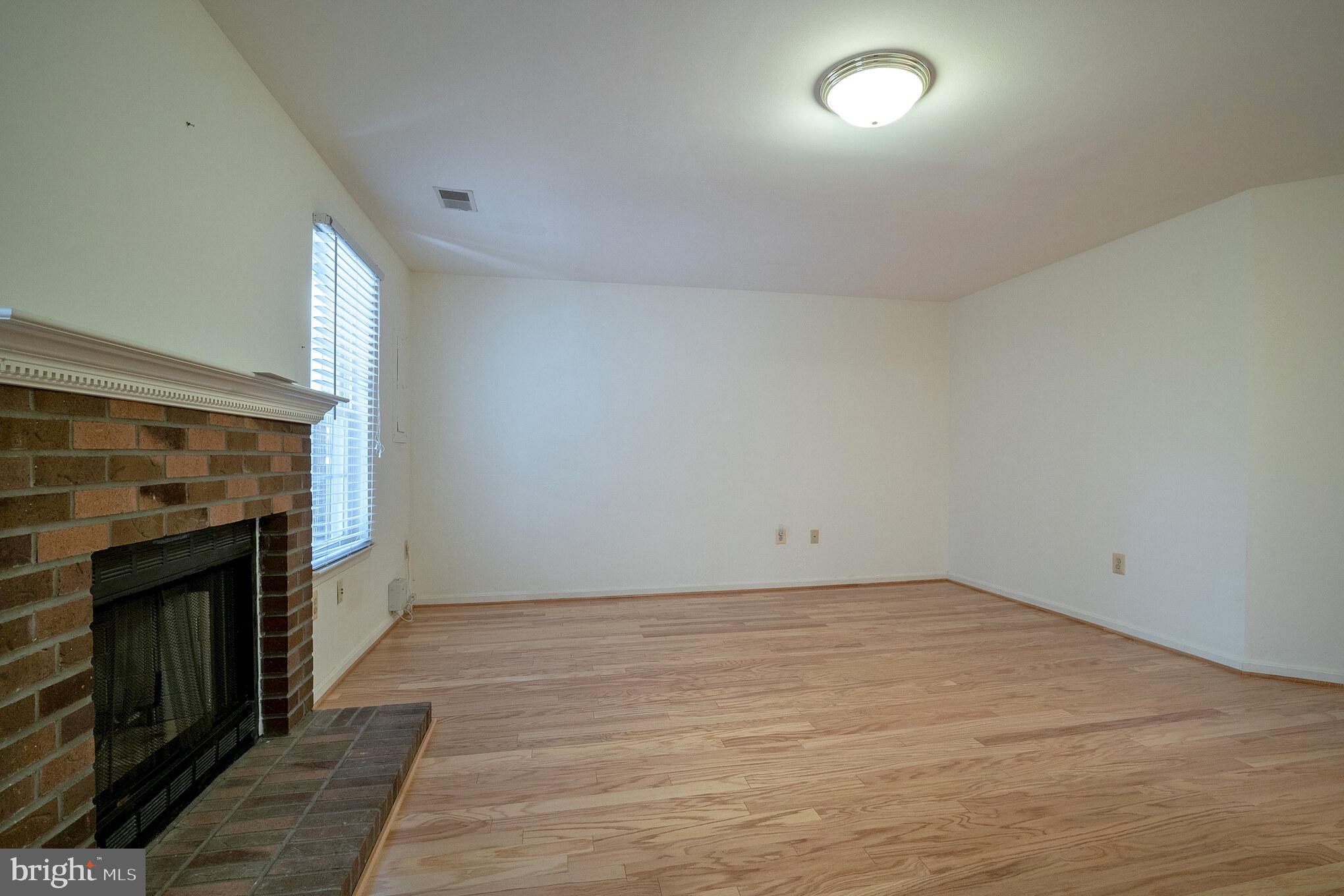 JAPONICA - Residential Lease