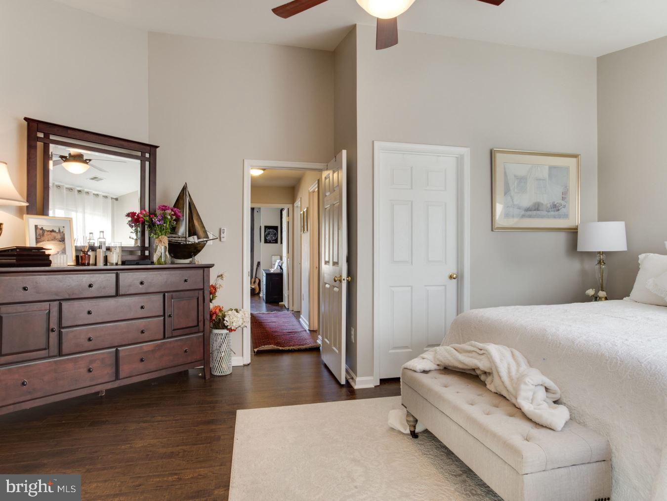 RIVER OAKS - Residential Lease