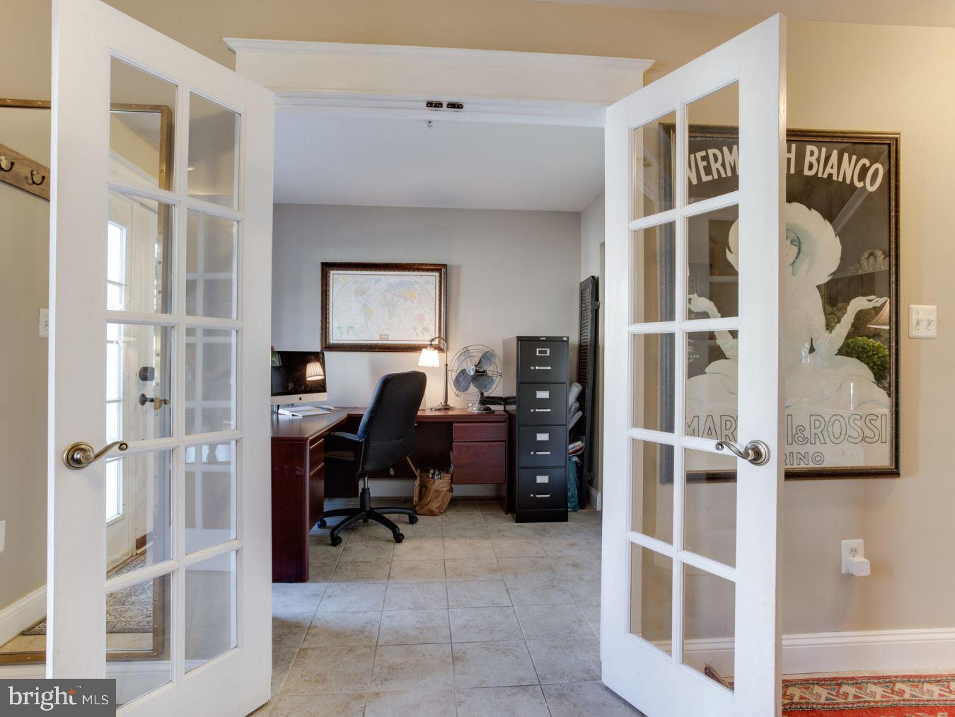 RIVER OAKS - Residential Lease