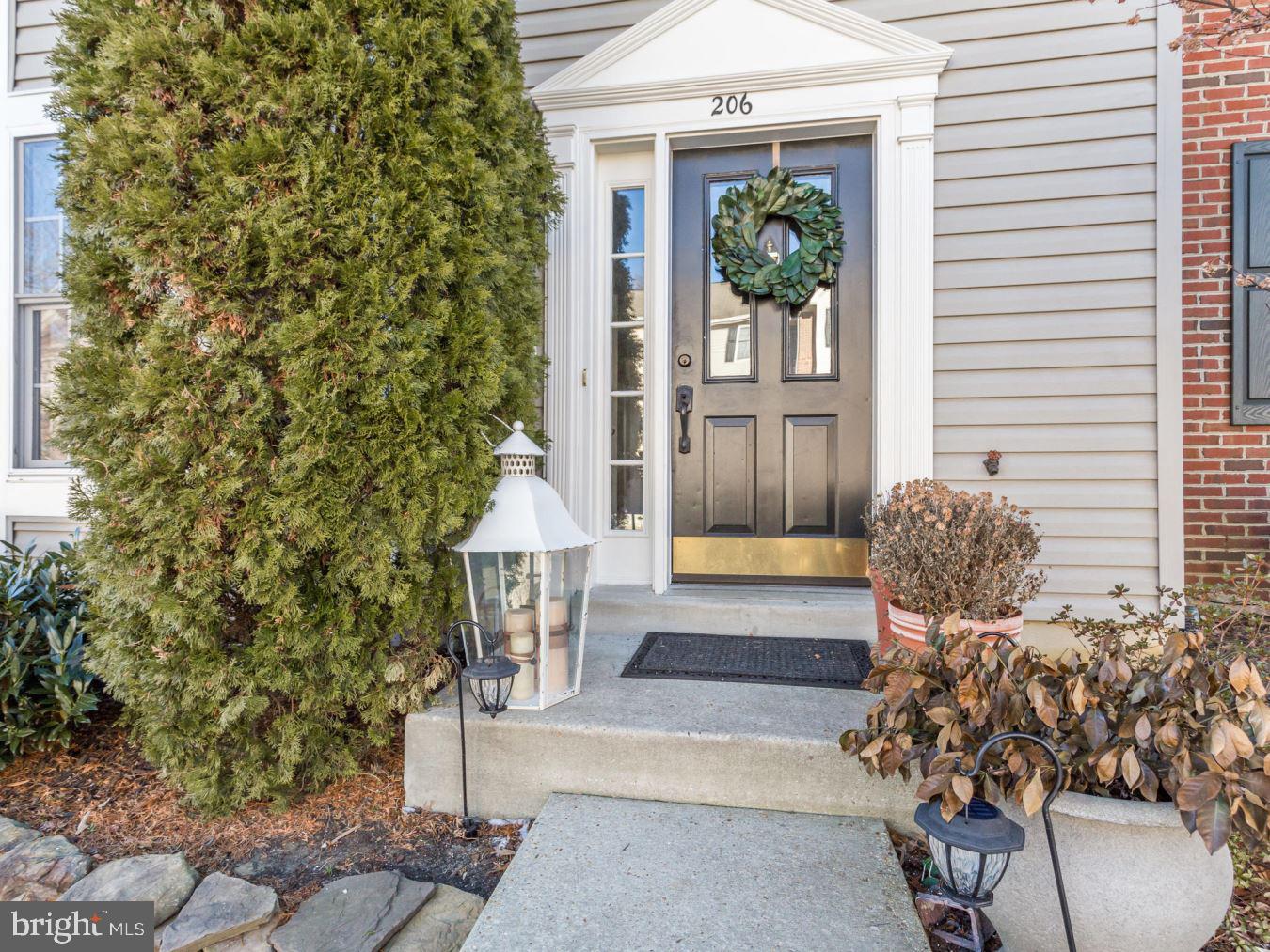 RIVER OAKS - Residential Lease