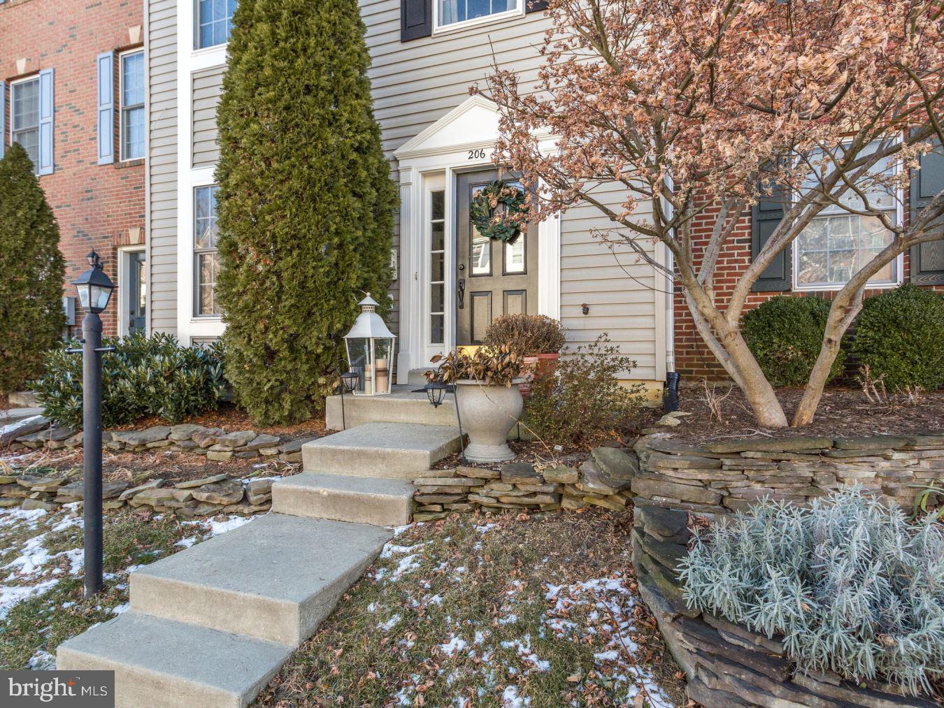 RIVER OAKS - Residential Lease