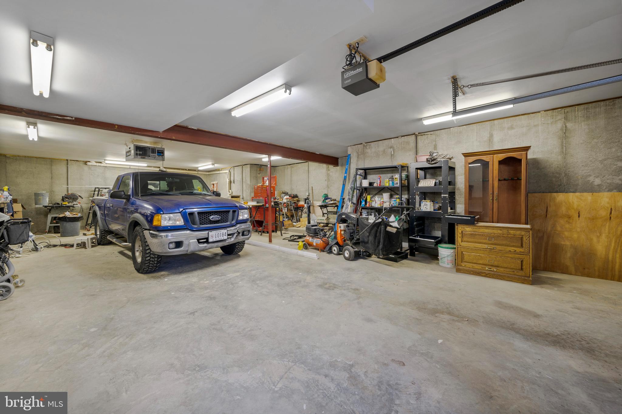 CHESTNUT HILLS - Residential