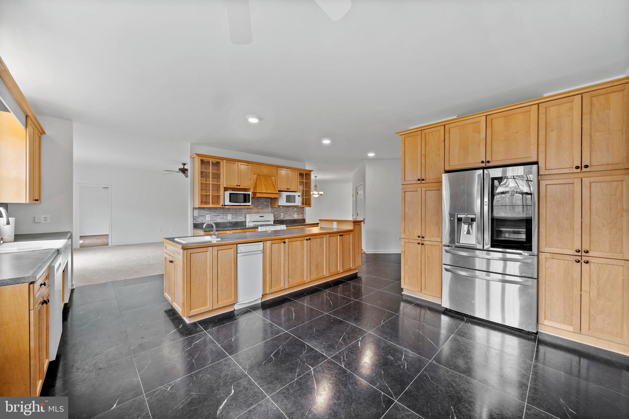 CHESTNUT HILLS - Residential