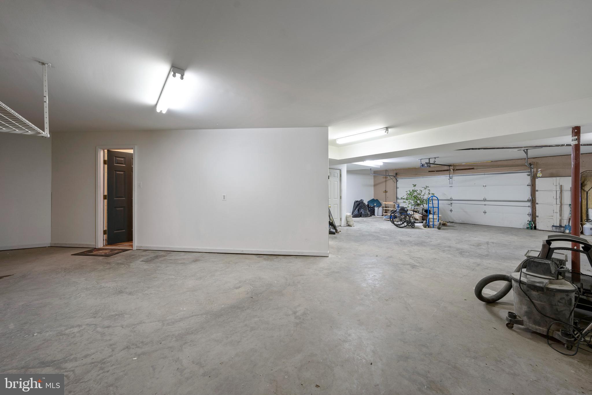 CHESTNUT HILLS - Residential