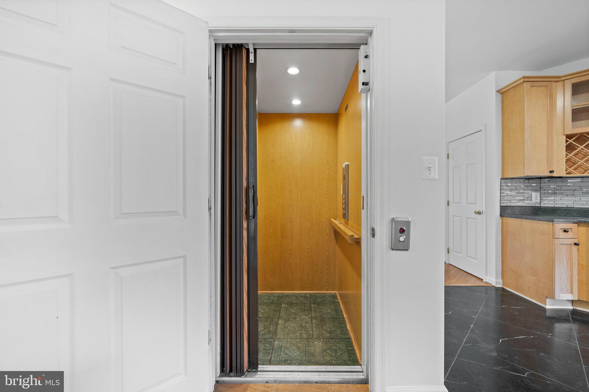 CHESTNUT HILLS - Residential