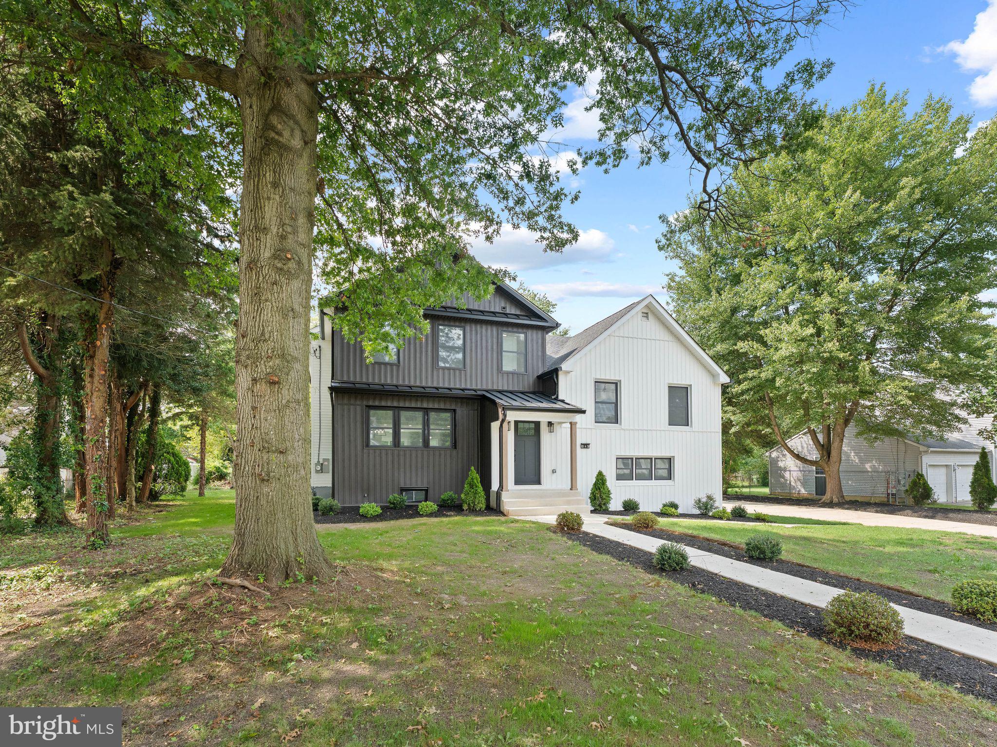 345 OAK AVENUE