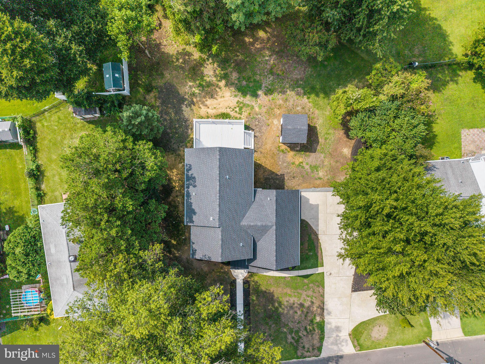 345 OAK AVENUE