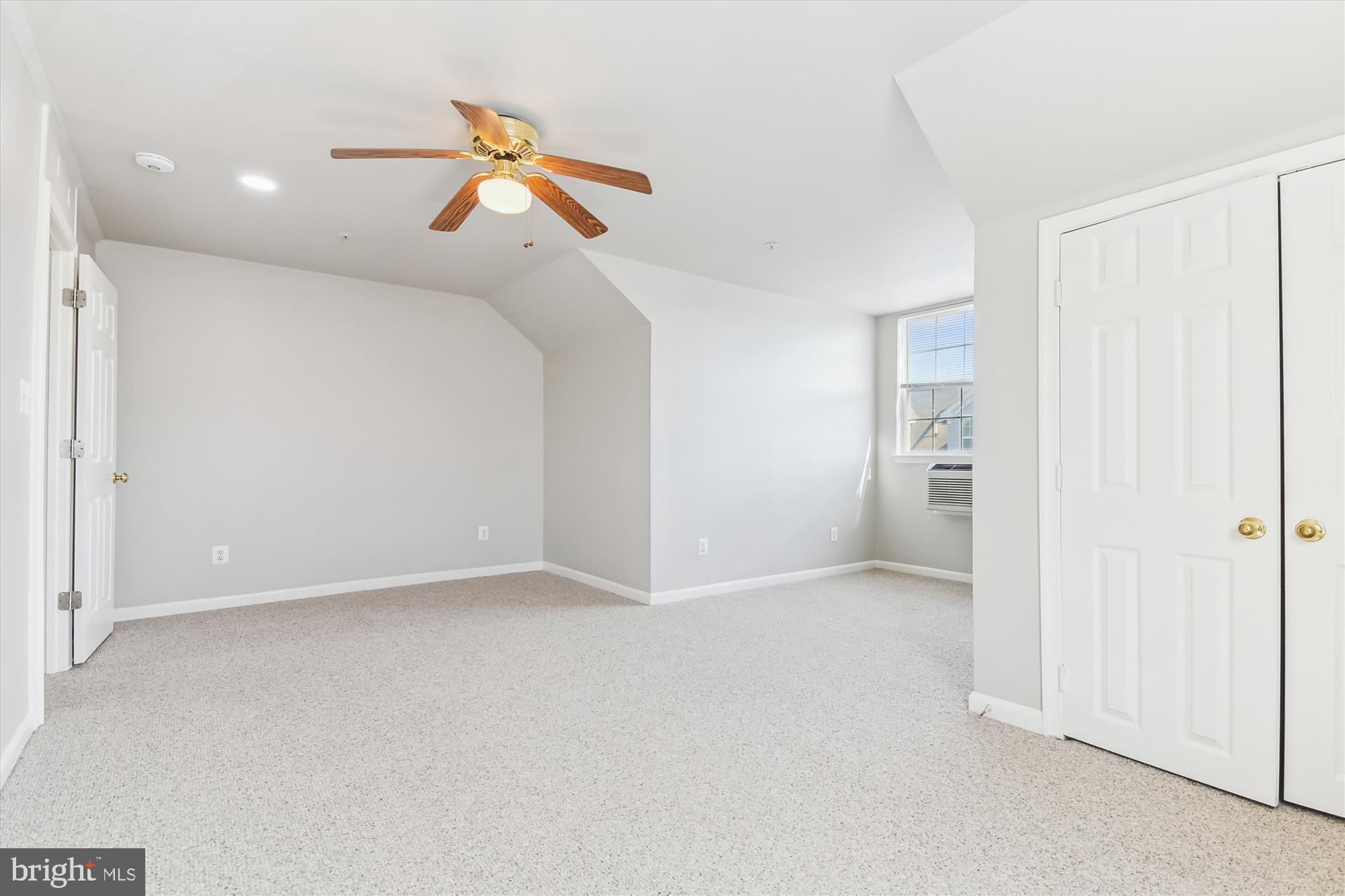 RUSSETT - Residential Lease