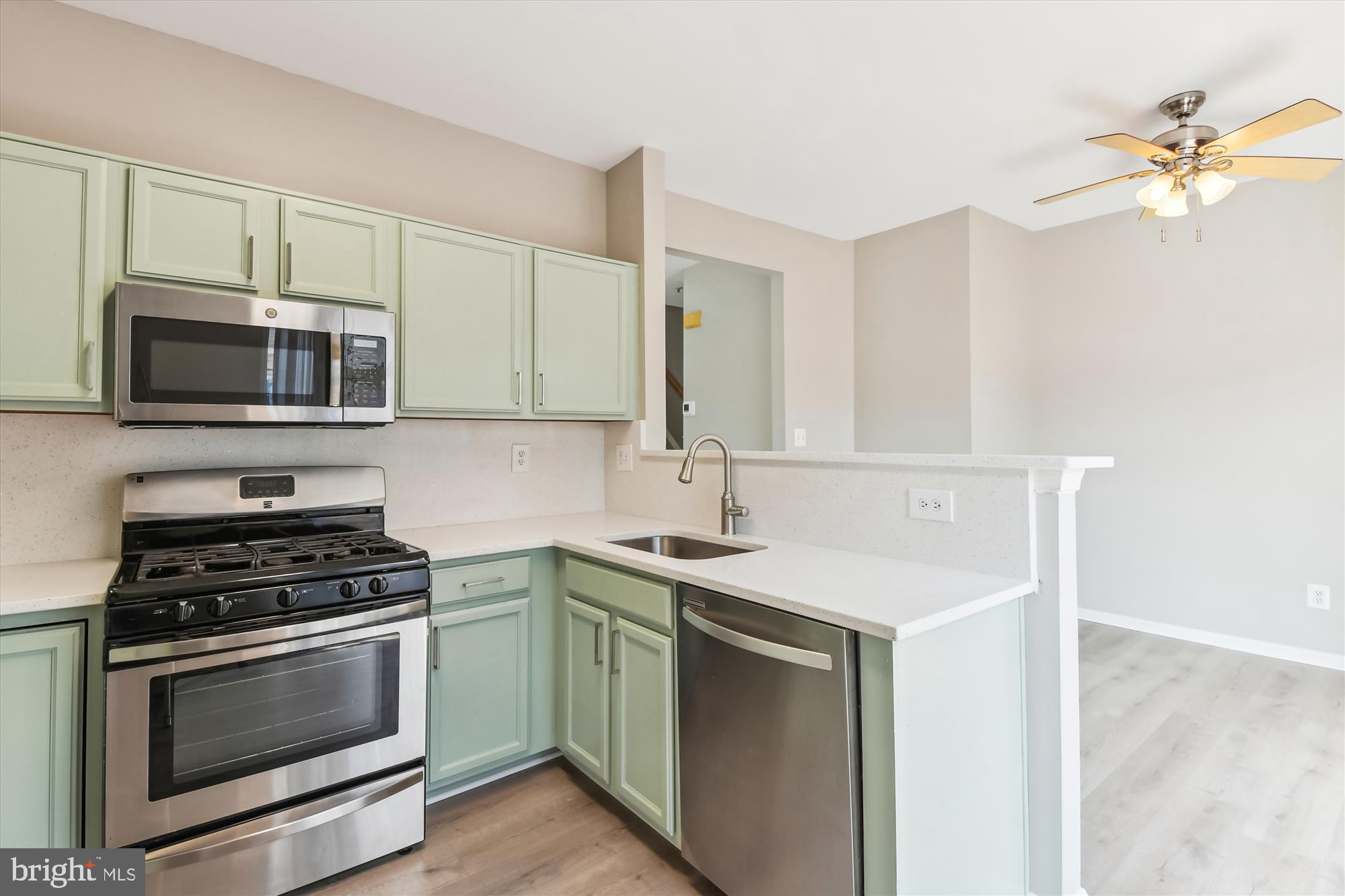 RUSSETT - Residential Lease