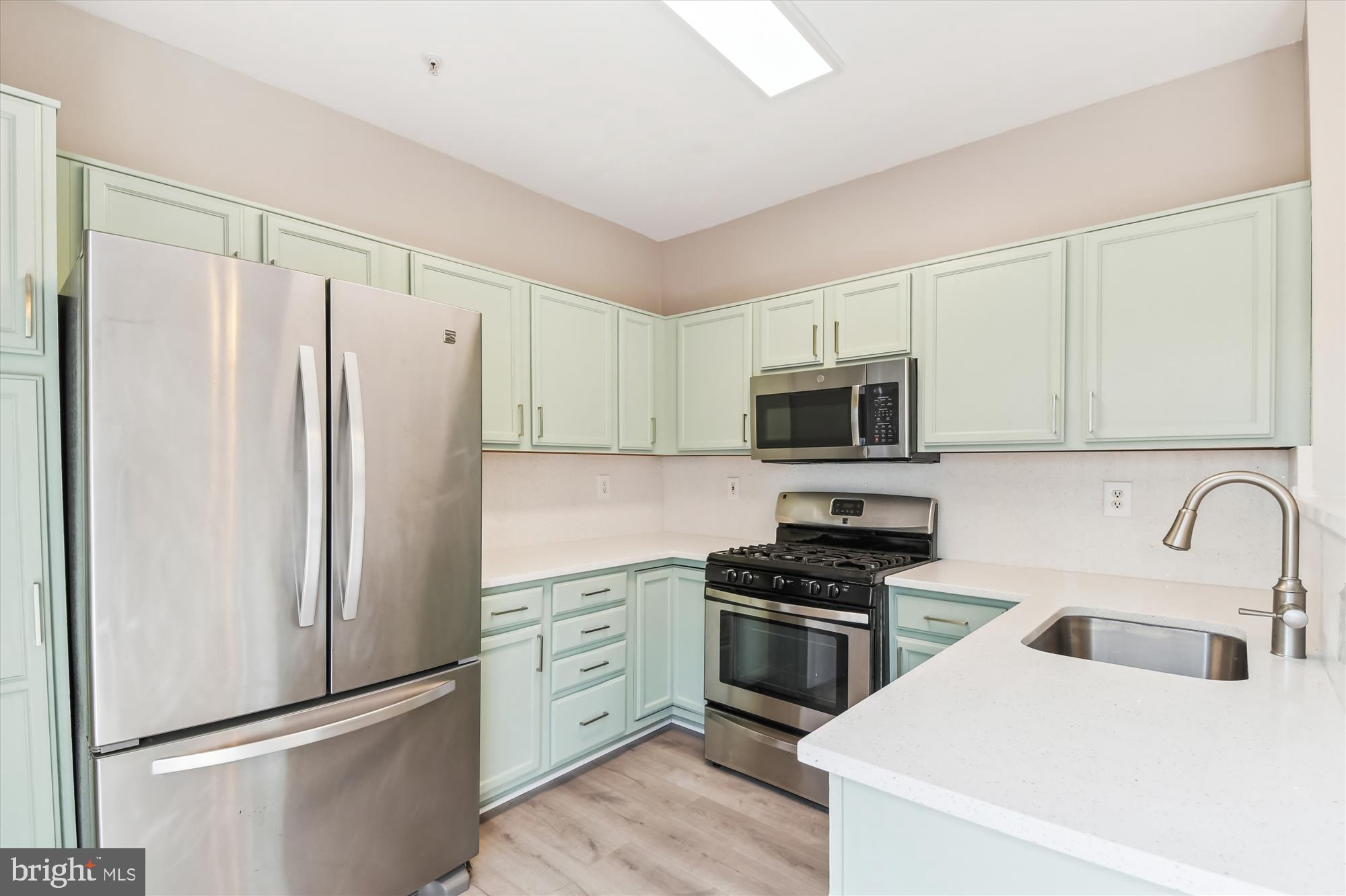 RUSSETT - Residential Lease