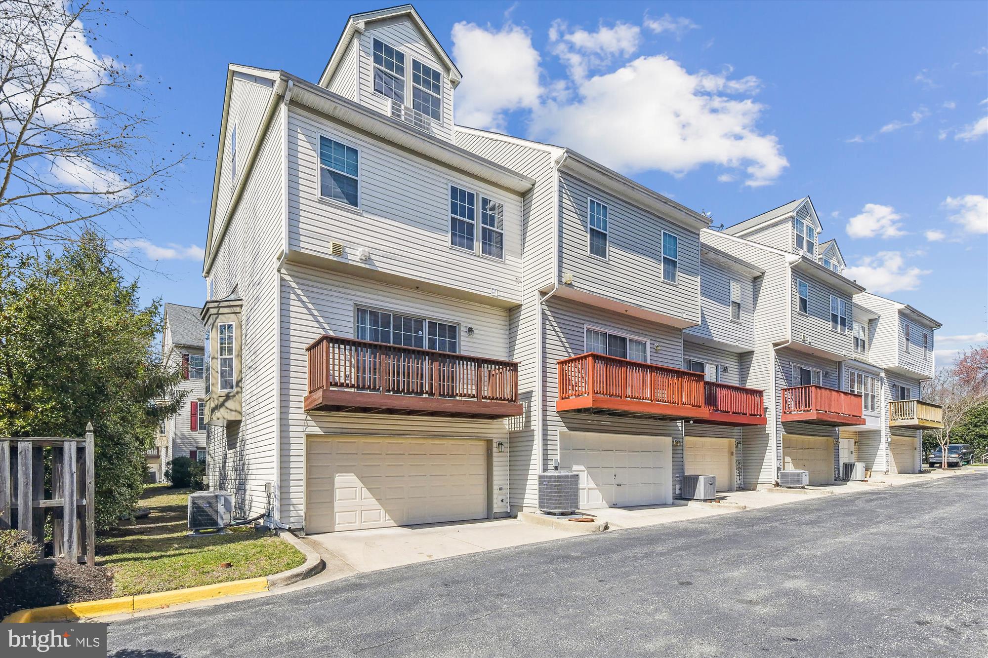 RUSSETT - Residential Lease