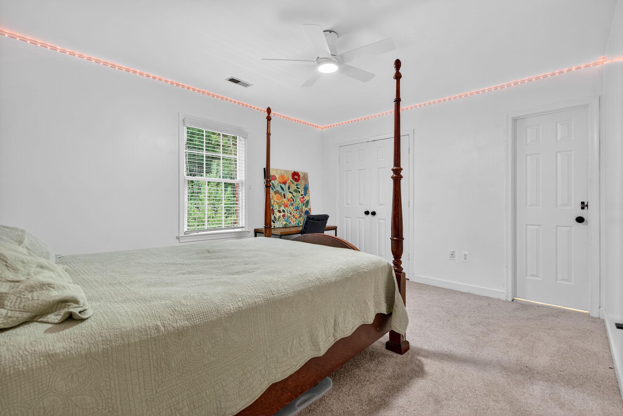 WATERLOO NORTH - Residential