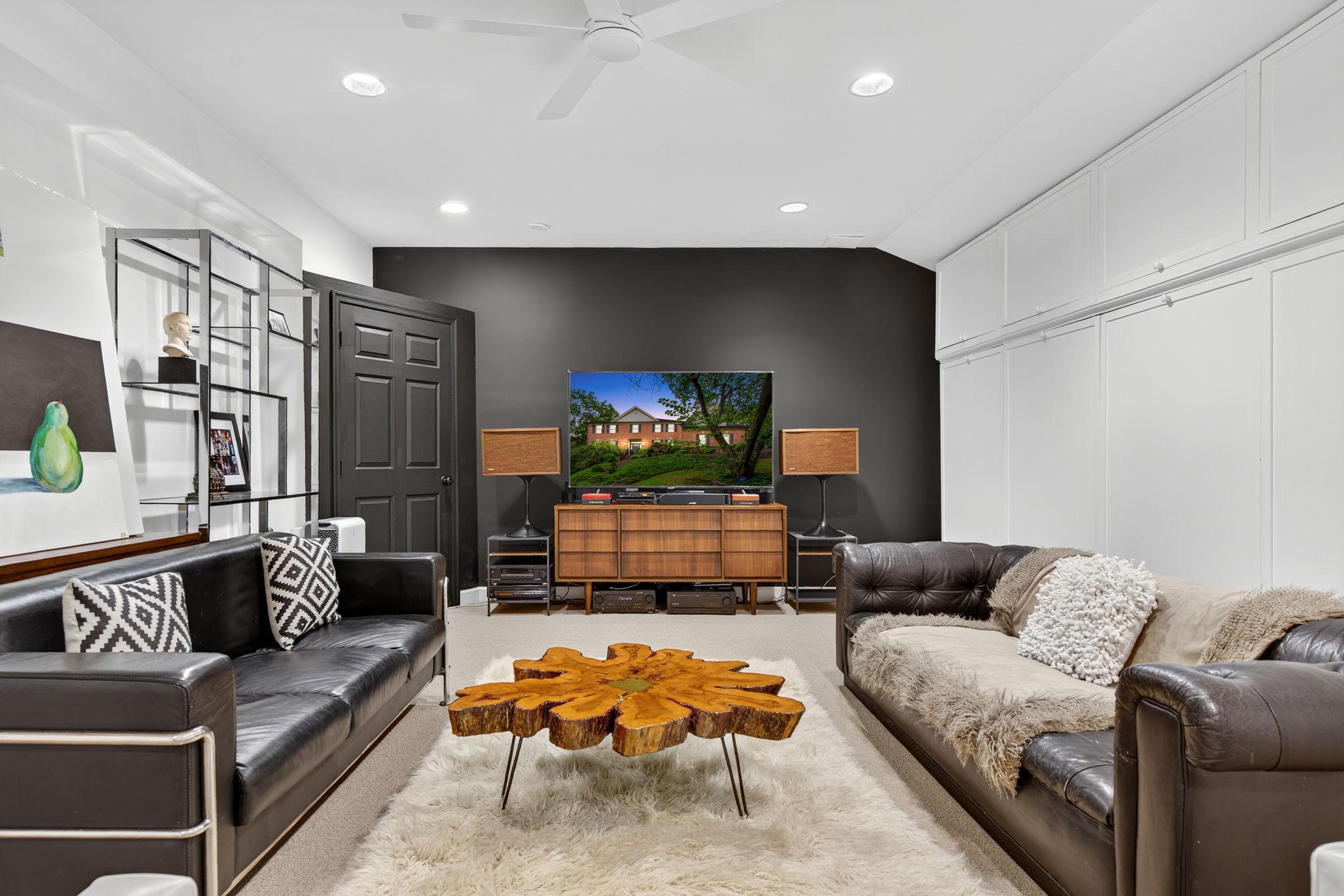 WATERLOO NORTH - Residential