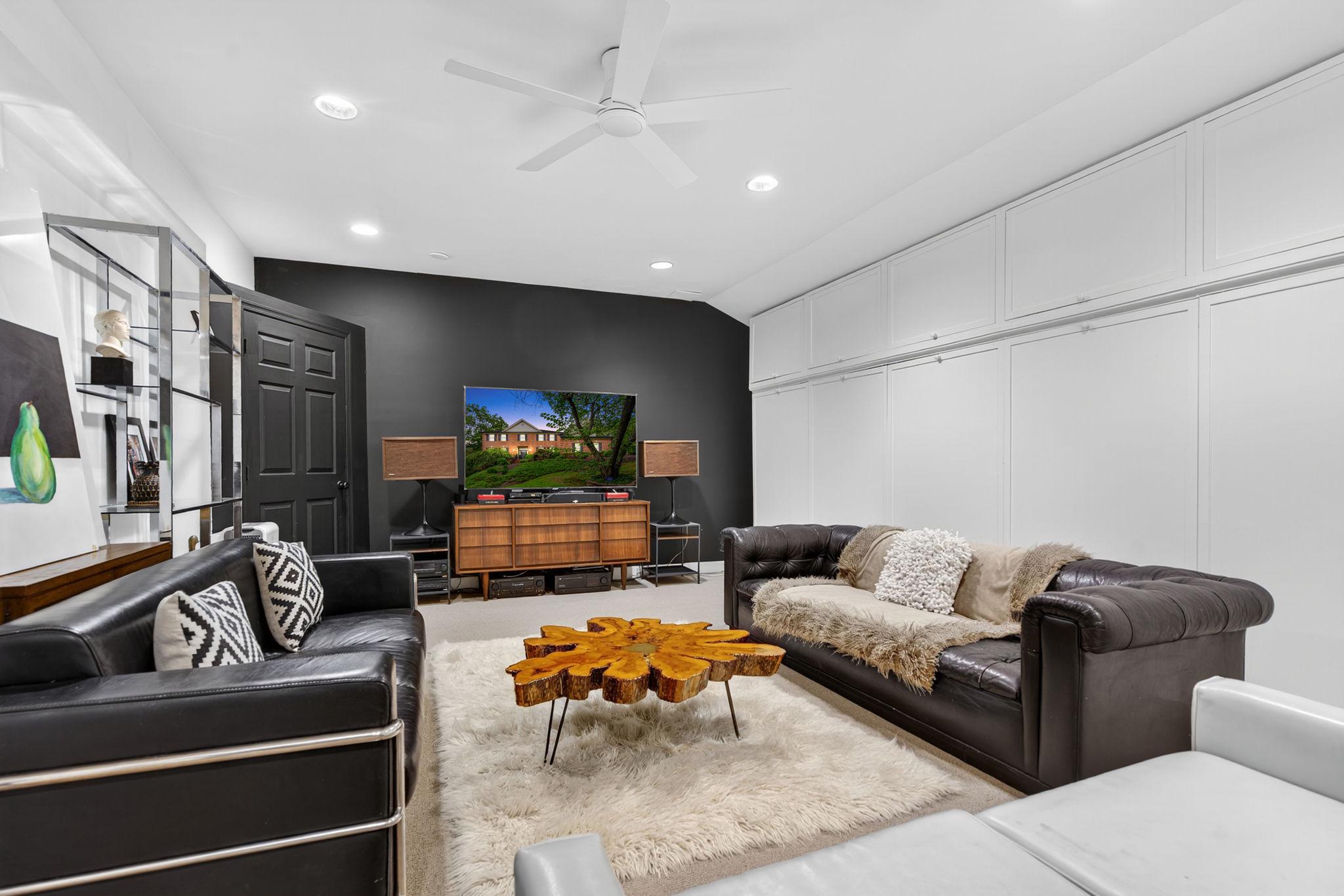 WATERLOO NORTH - Residential