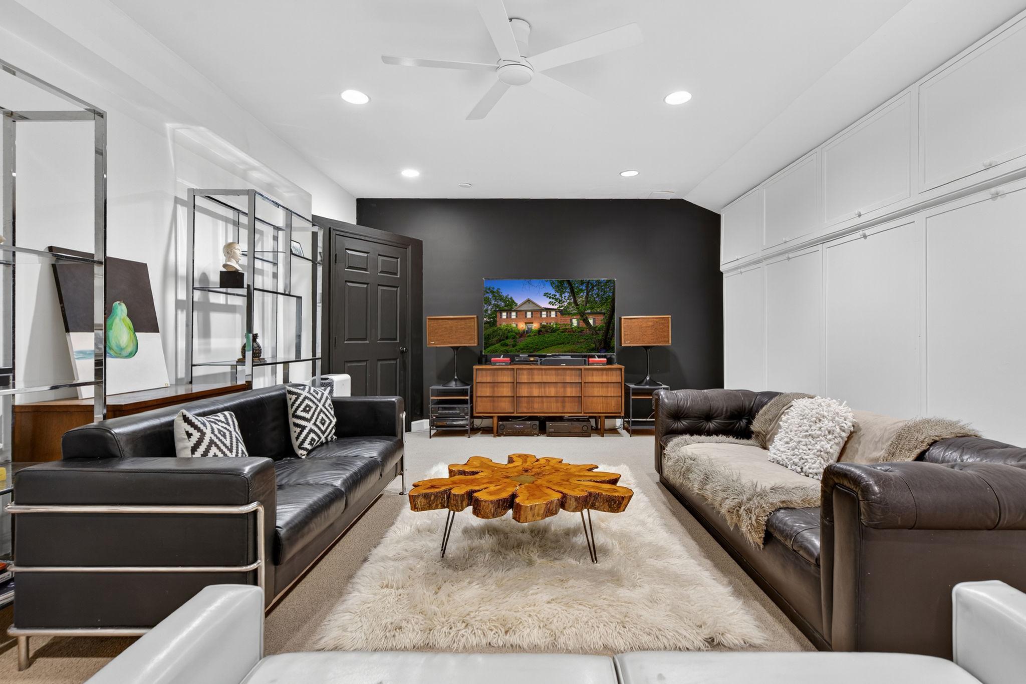 WATERLOO NORTH - Residential