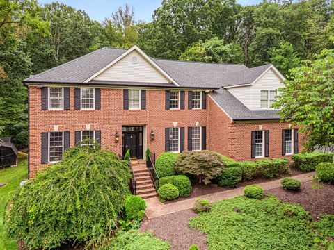 Photo of 7534 Cannoneer Court E, WARRENTON, VA 20186 (MLS # VAFQ2021306)