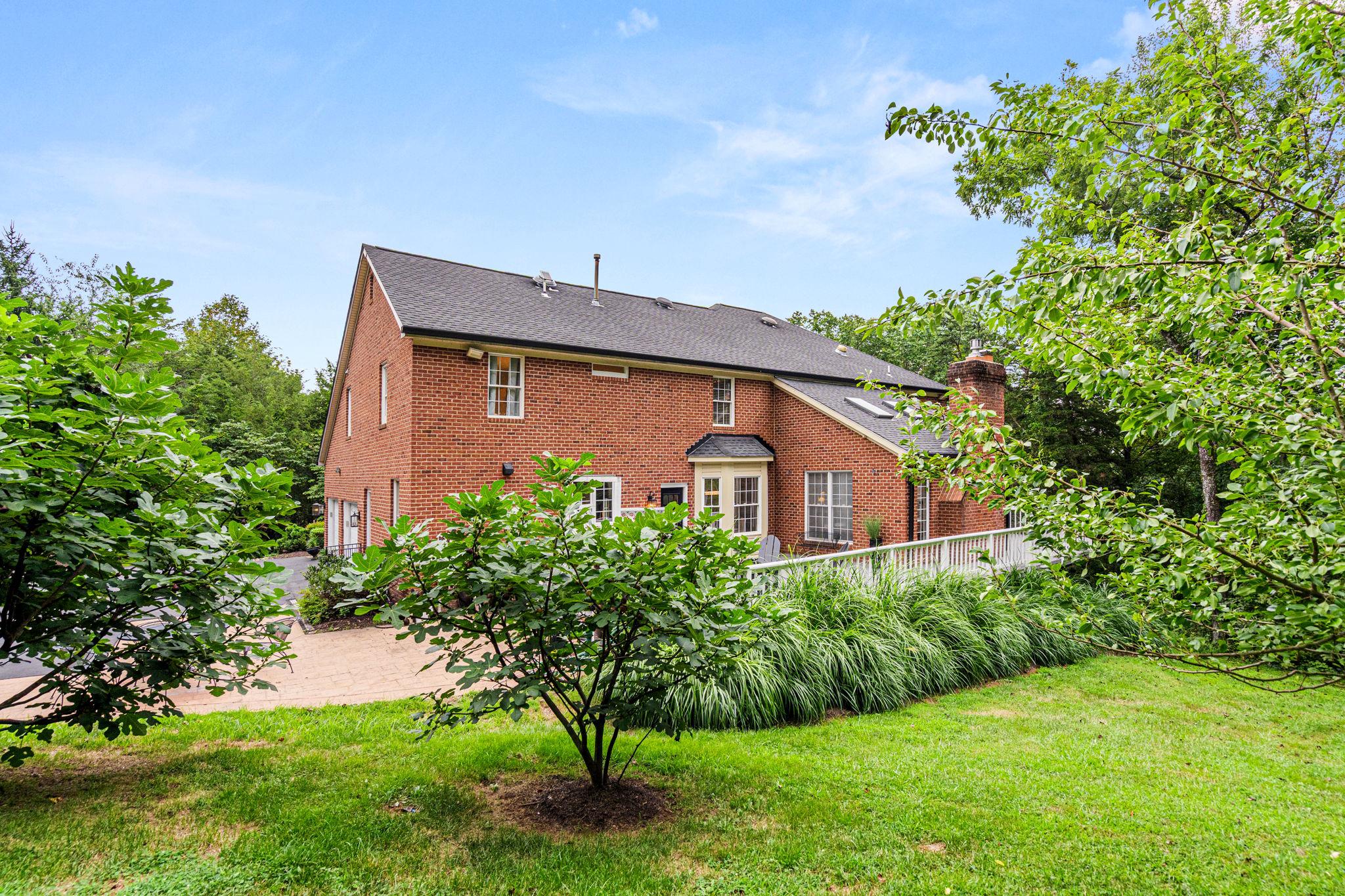 WATERLOO NORTH - Residential