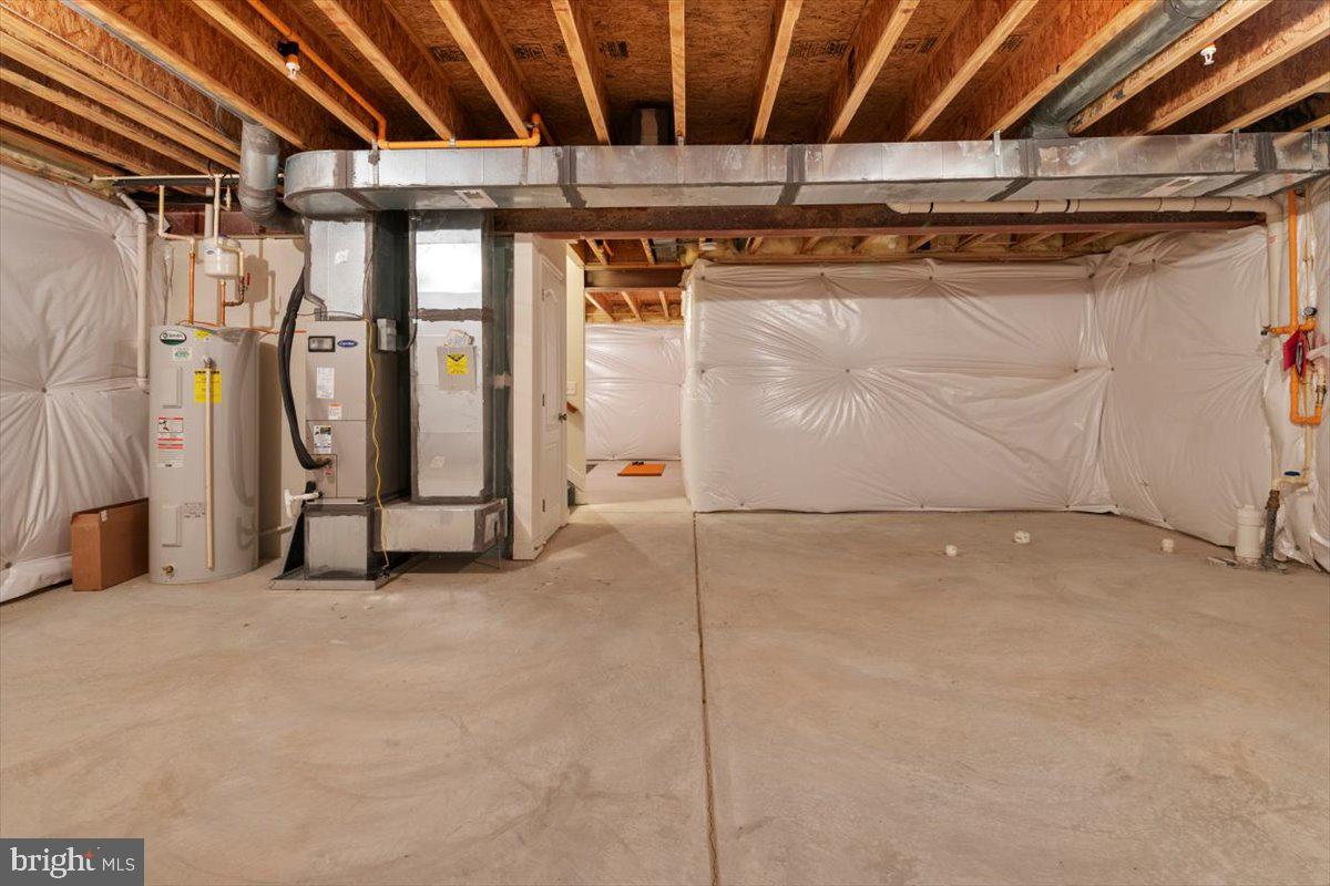 QUARTERFIELD KNOLLS - Residential