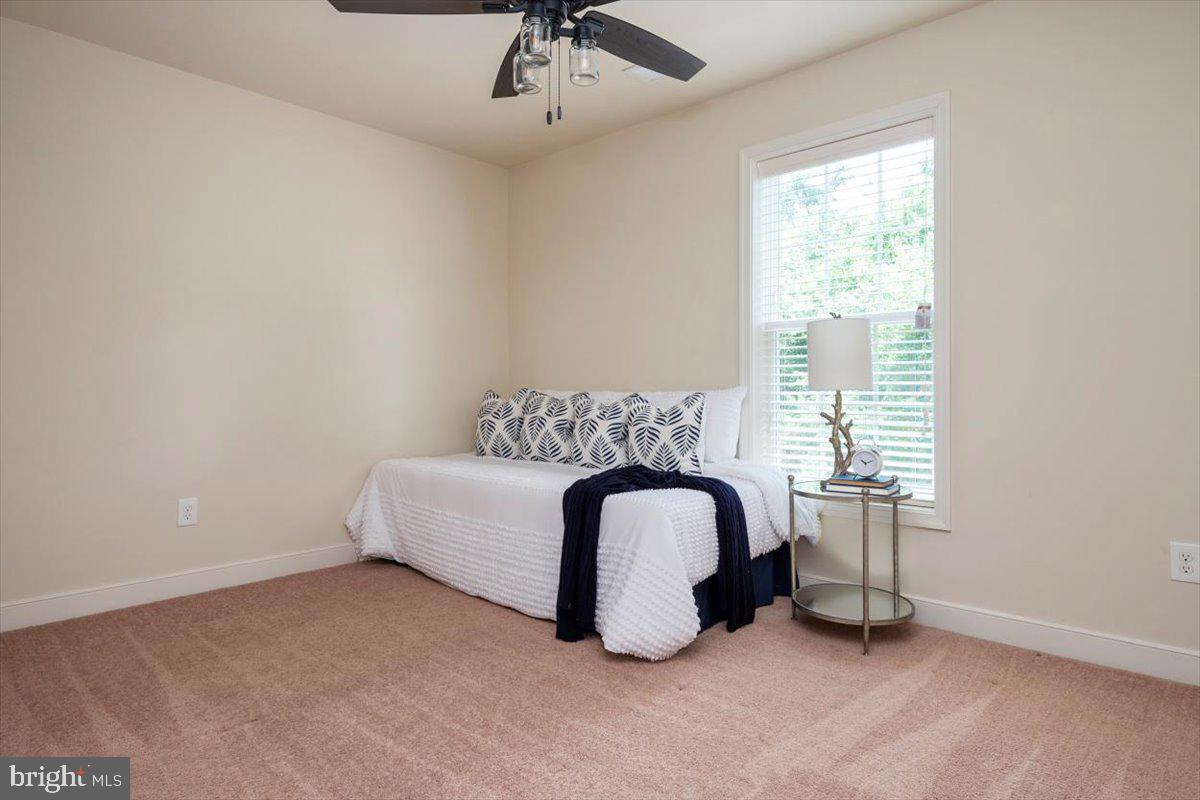 QUARTERFIELD KNOLLS - Residential