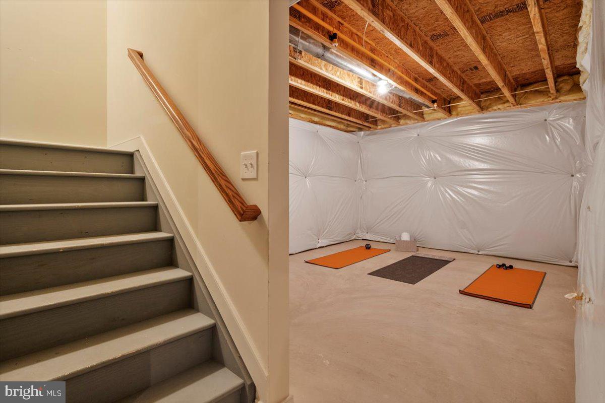 QUARTERFIELD KNOLLS - Residential