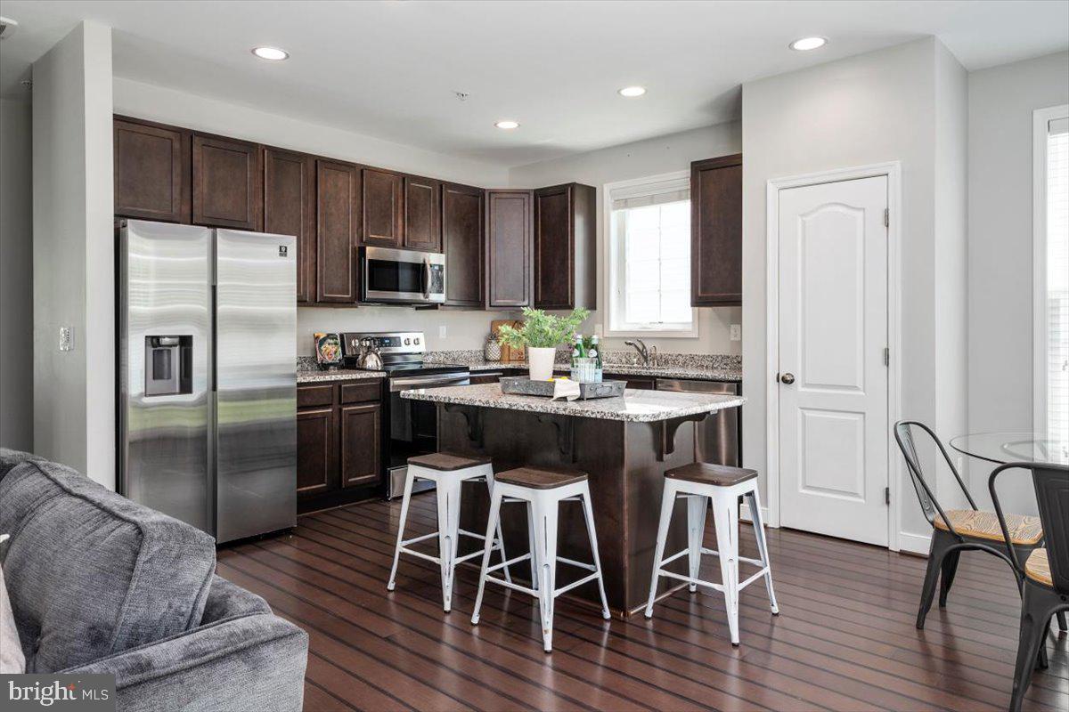 QUARTERFIELD KNOLLS - Residential