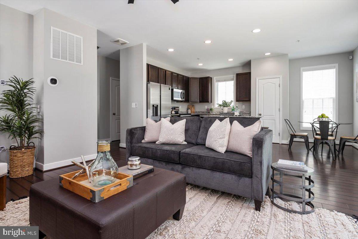 QUARTERFIELD KNOLLS - Residential