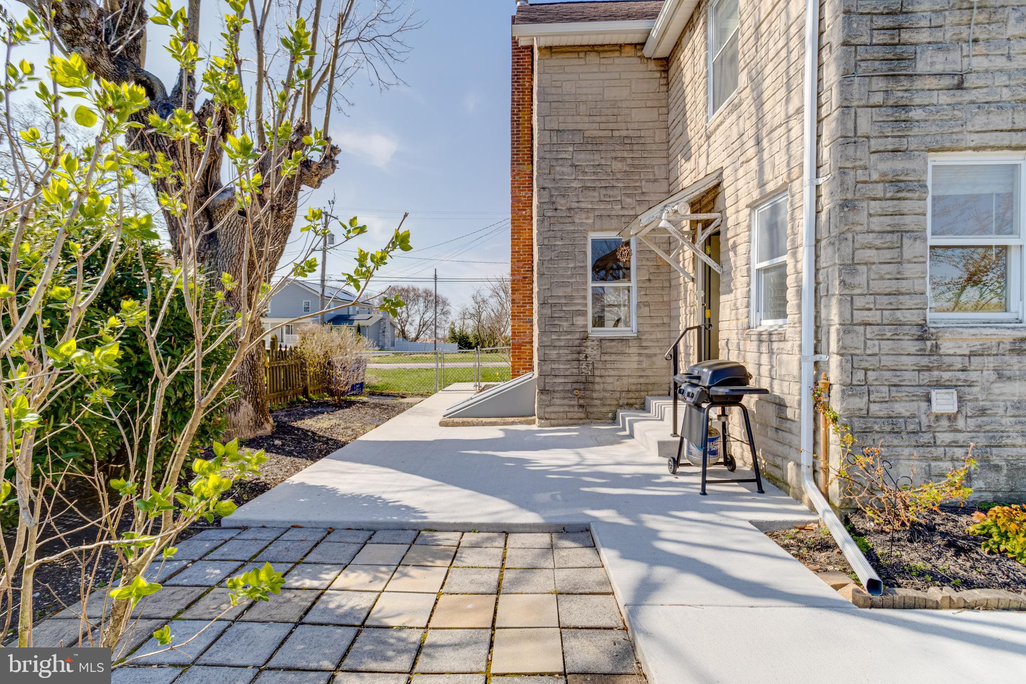 ROSEDALE - Residential