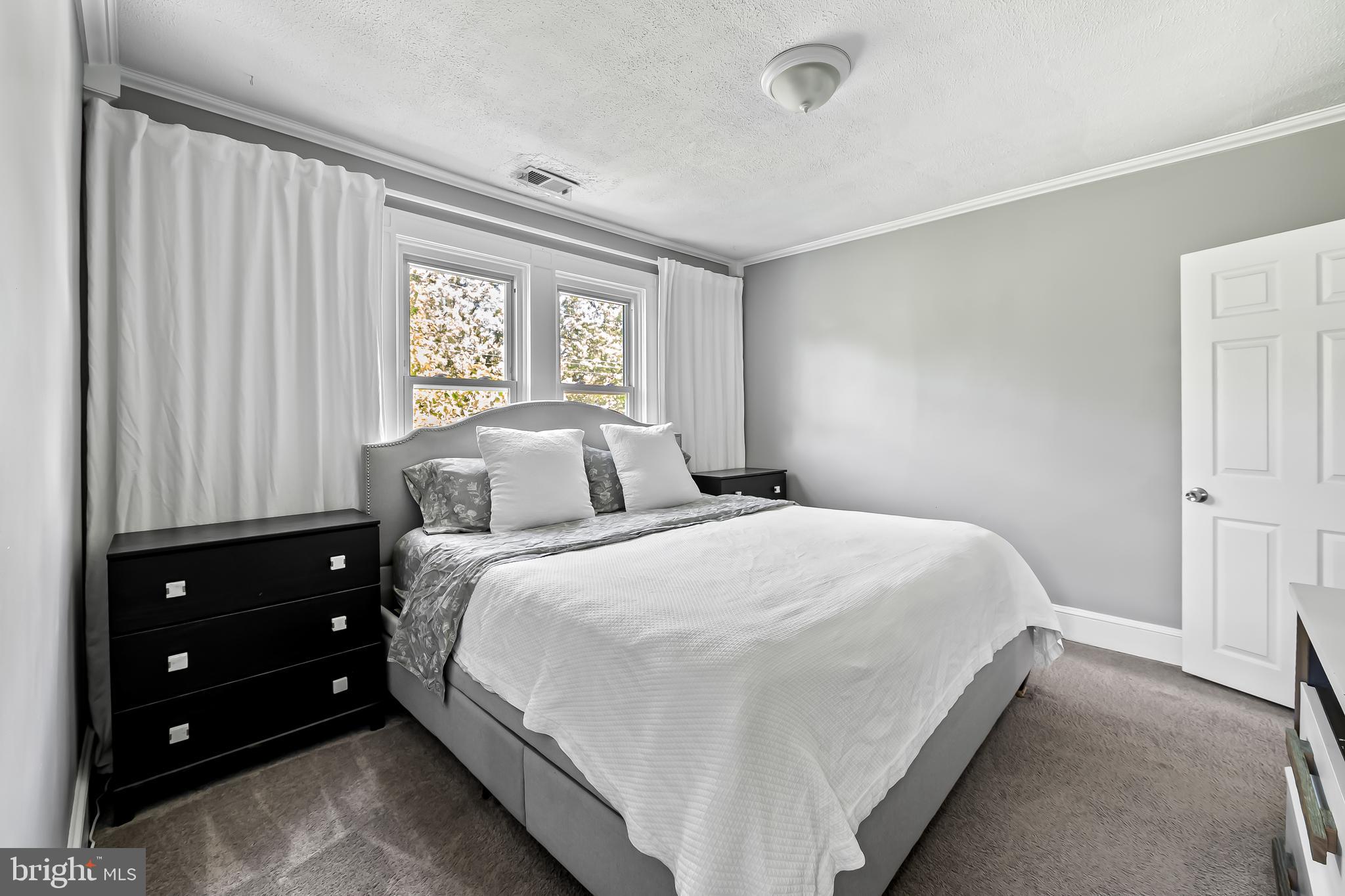 HAMILTON HILLS - Residential